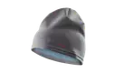 915