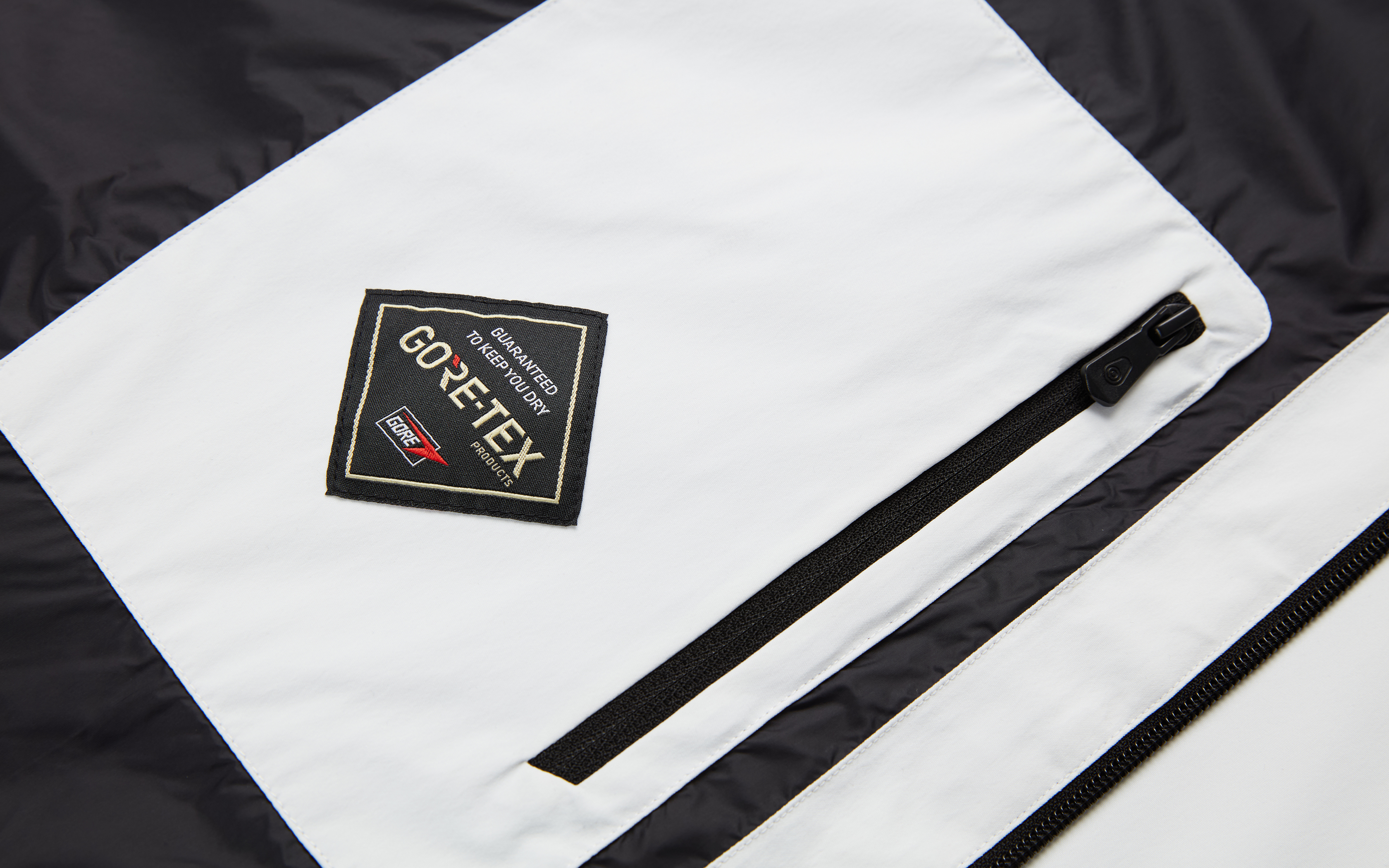 GORE TEX STRETCH JACKET