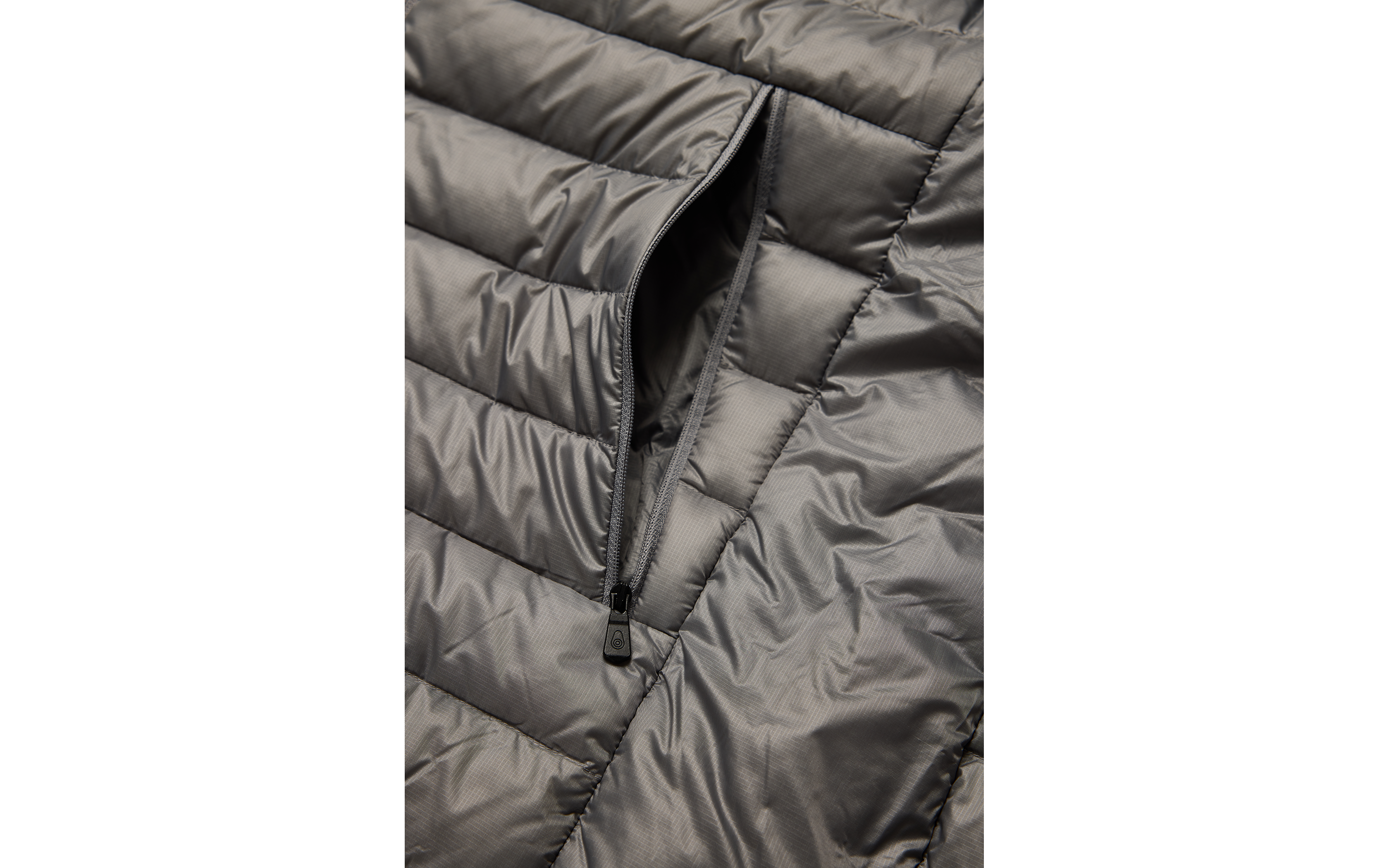 SPRAY DOWN VEST 