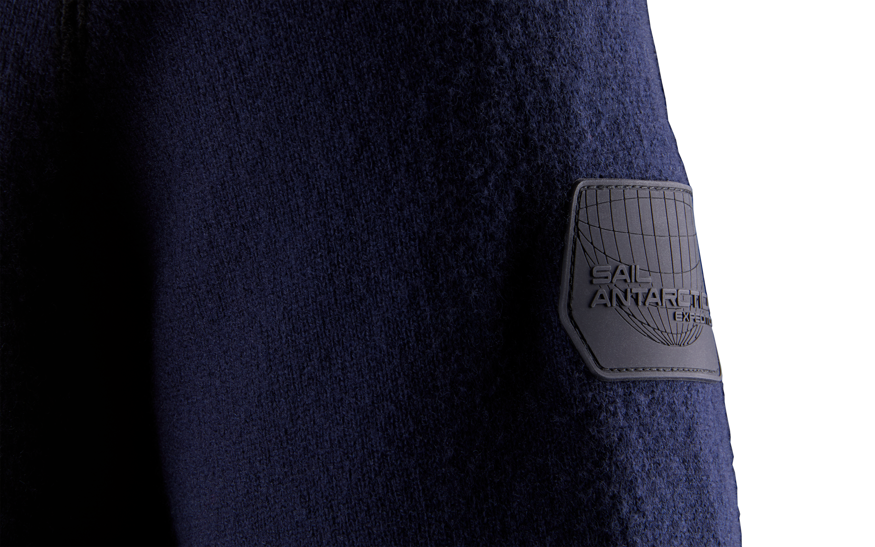 SPINE KNITTED CREW NECK 