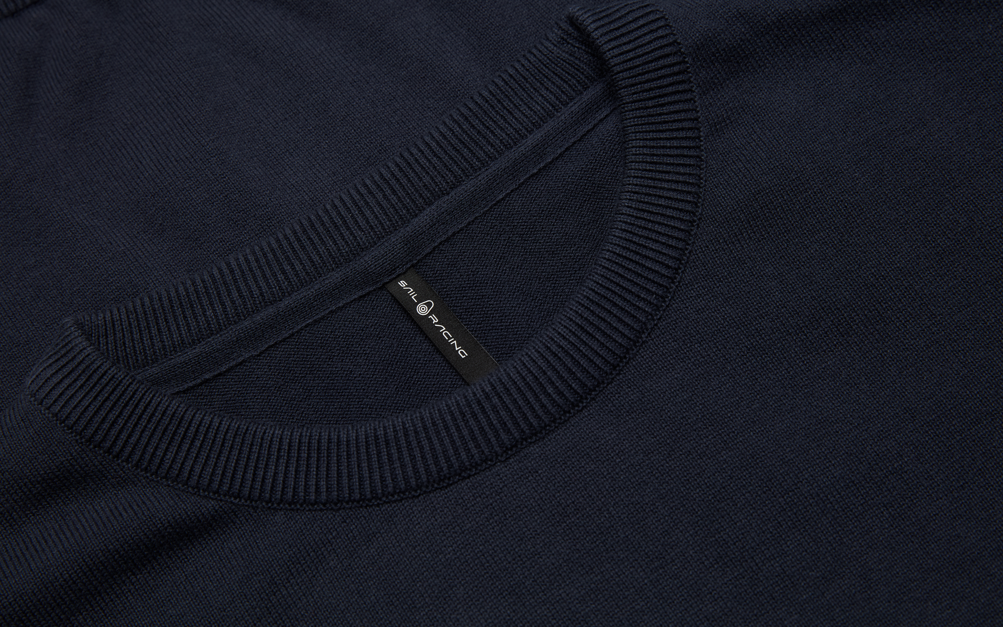 BOWMAN KNITTED CREW NECK 