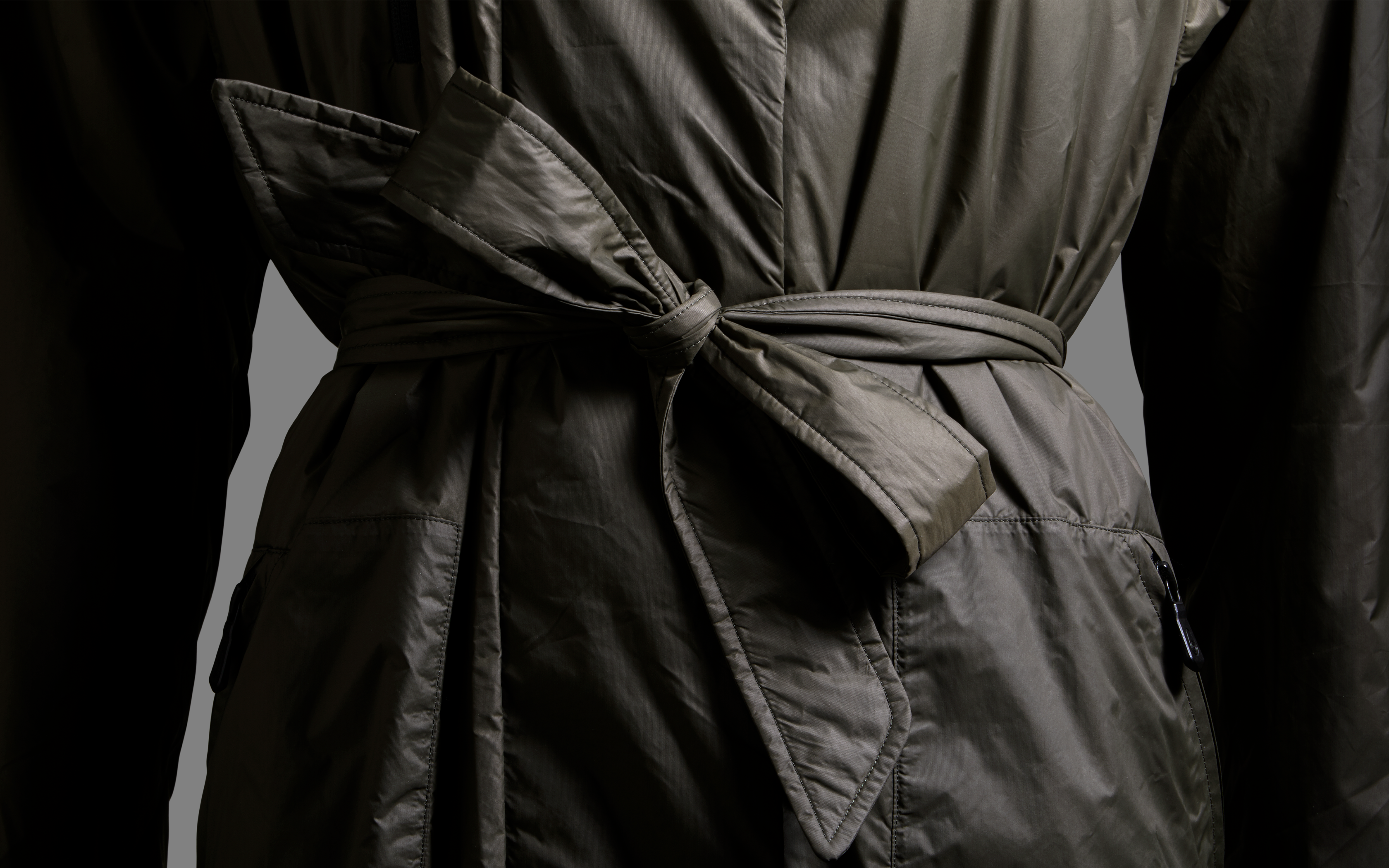 TRANSITIONAL COAT