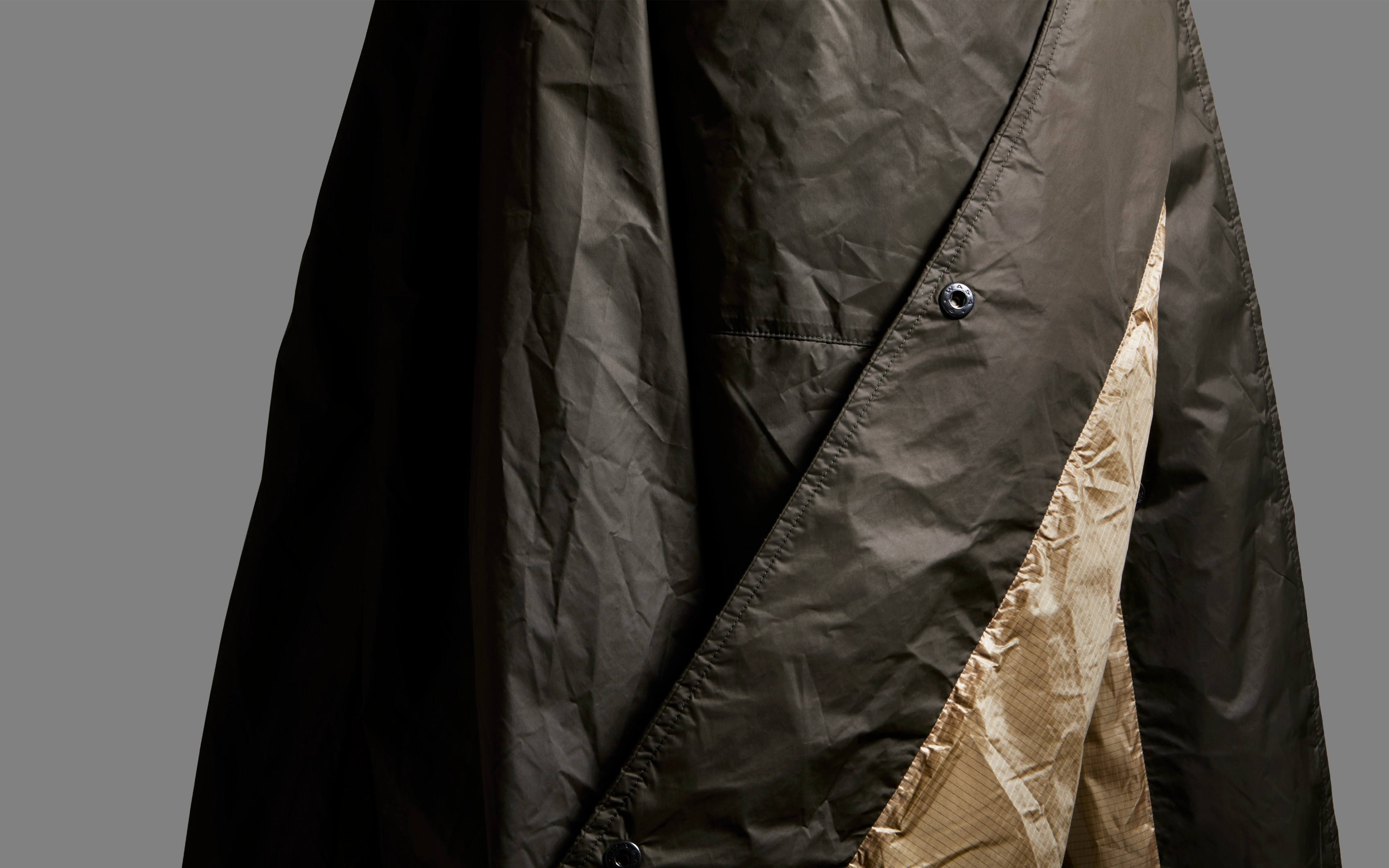 TRANSITIONAL COAT