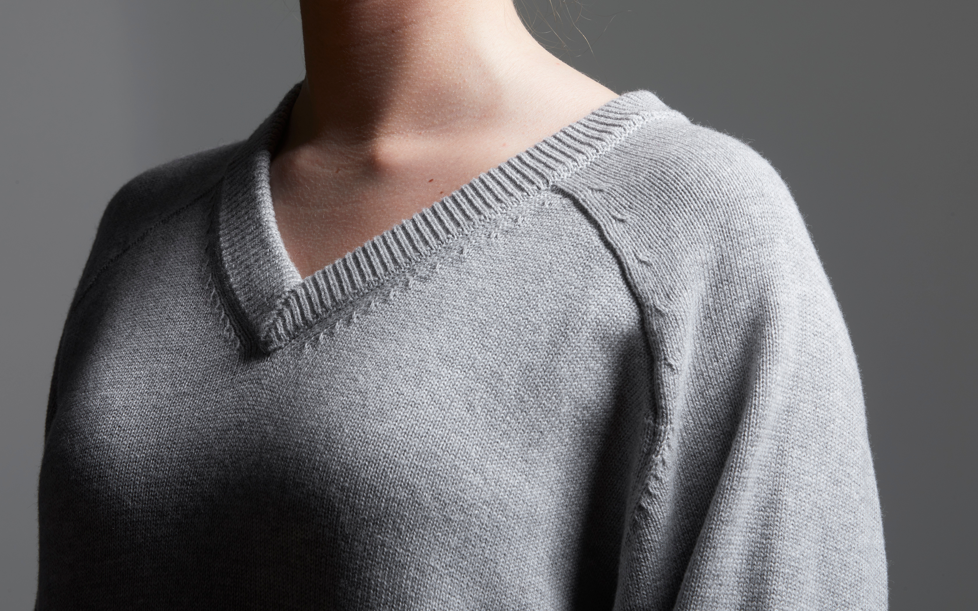 SEAFARER V-NECK