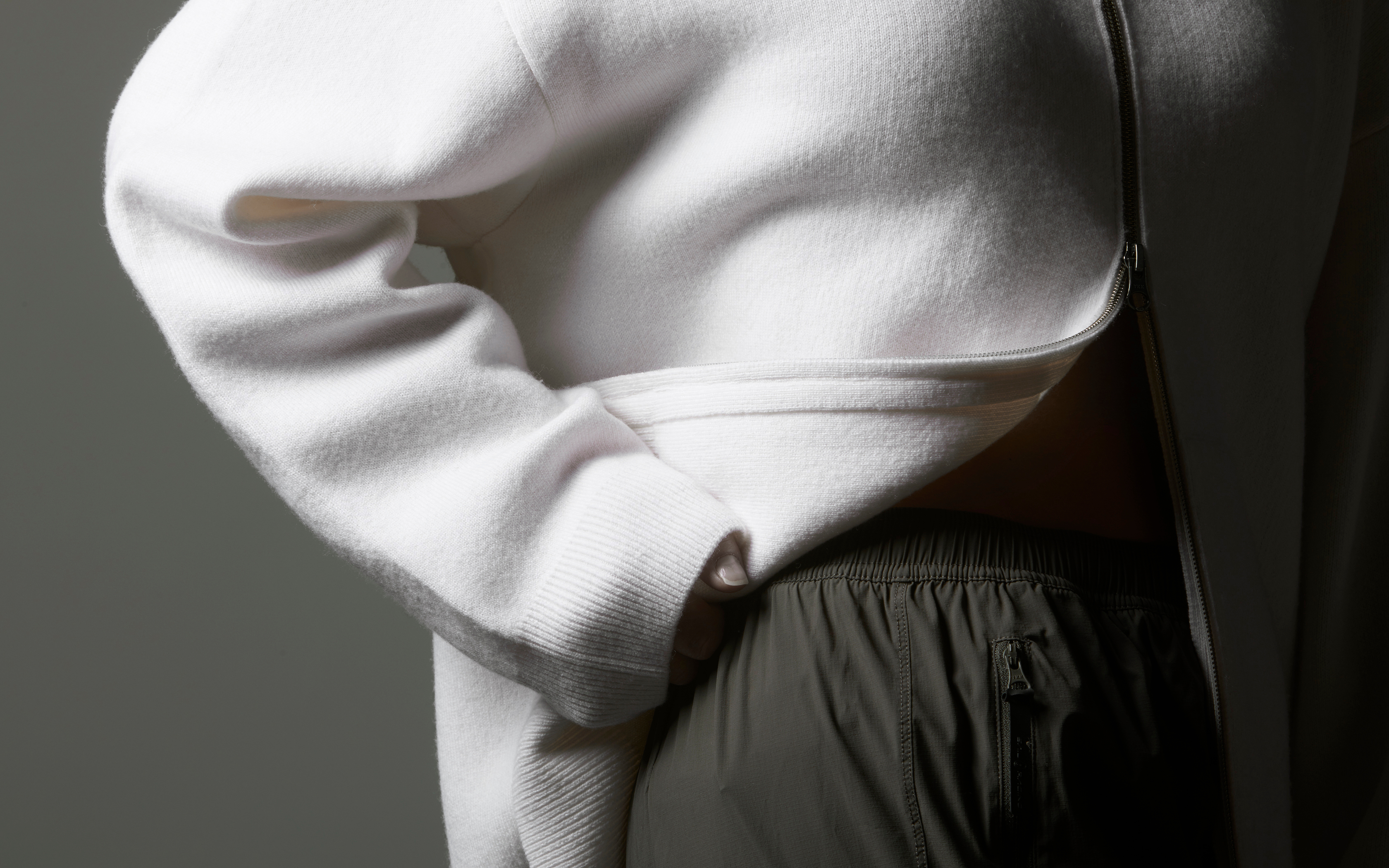 AMERY ZIP HOOD