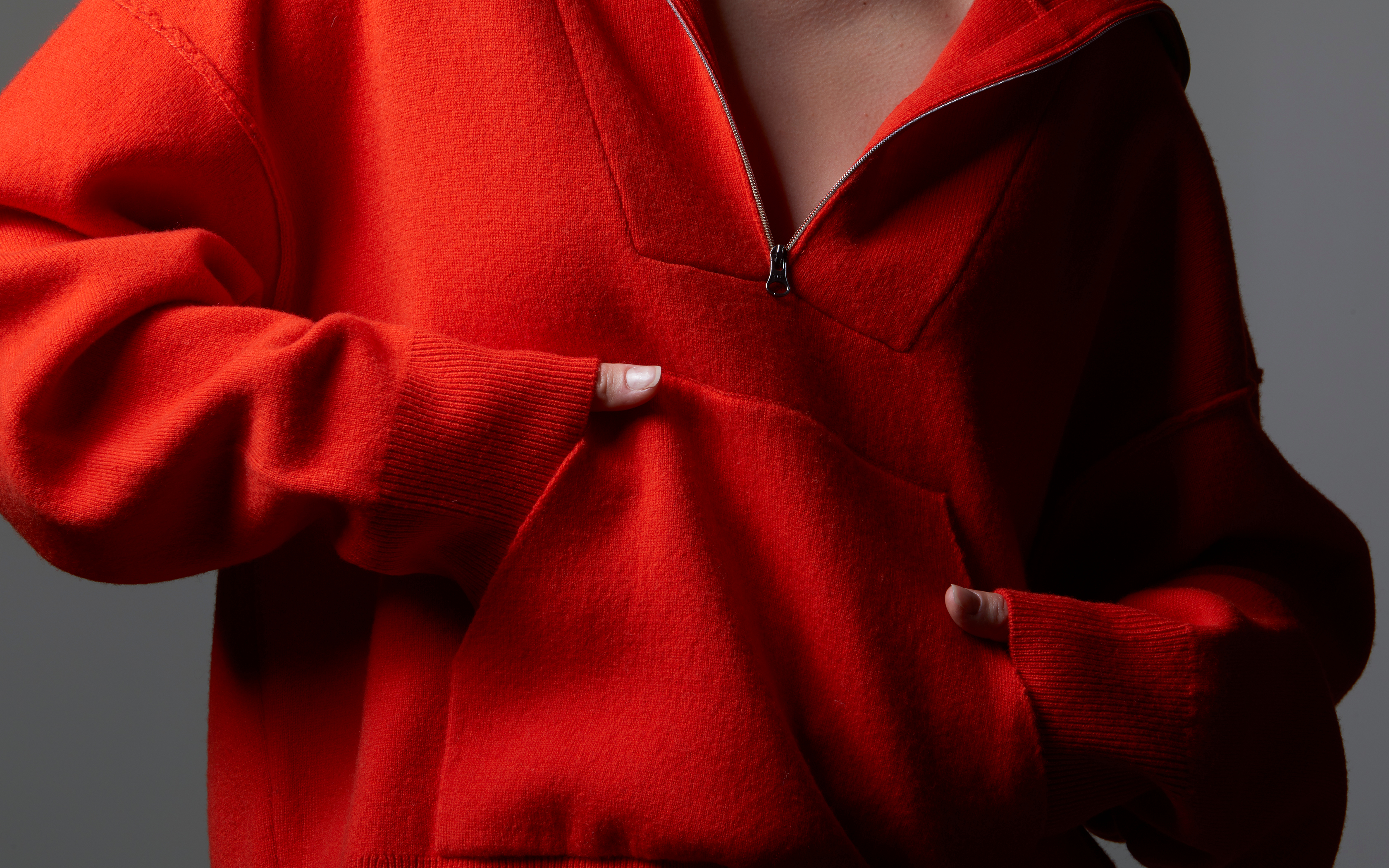 AMERY T-NECK
