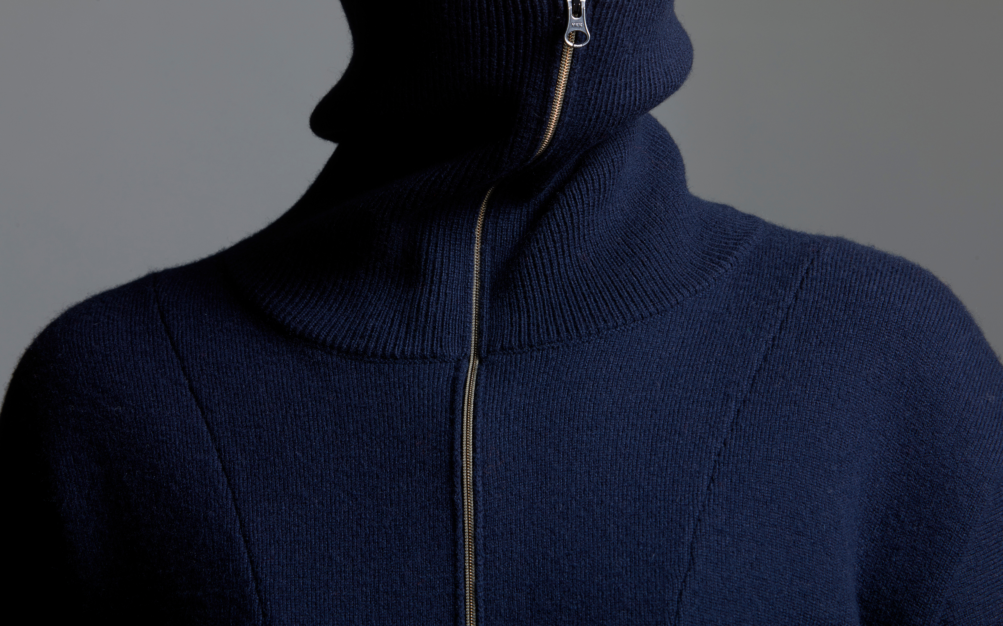 AMERY T-NECK