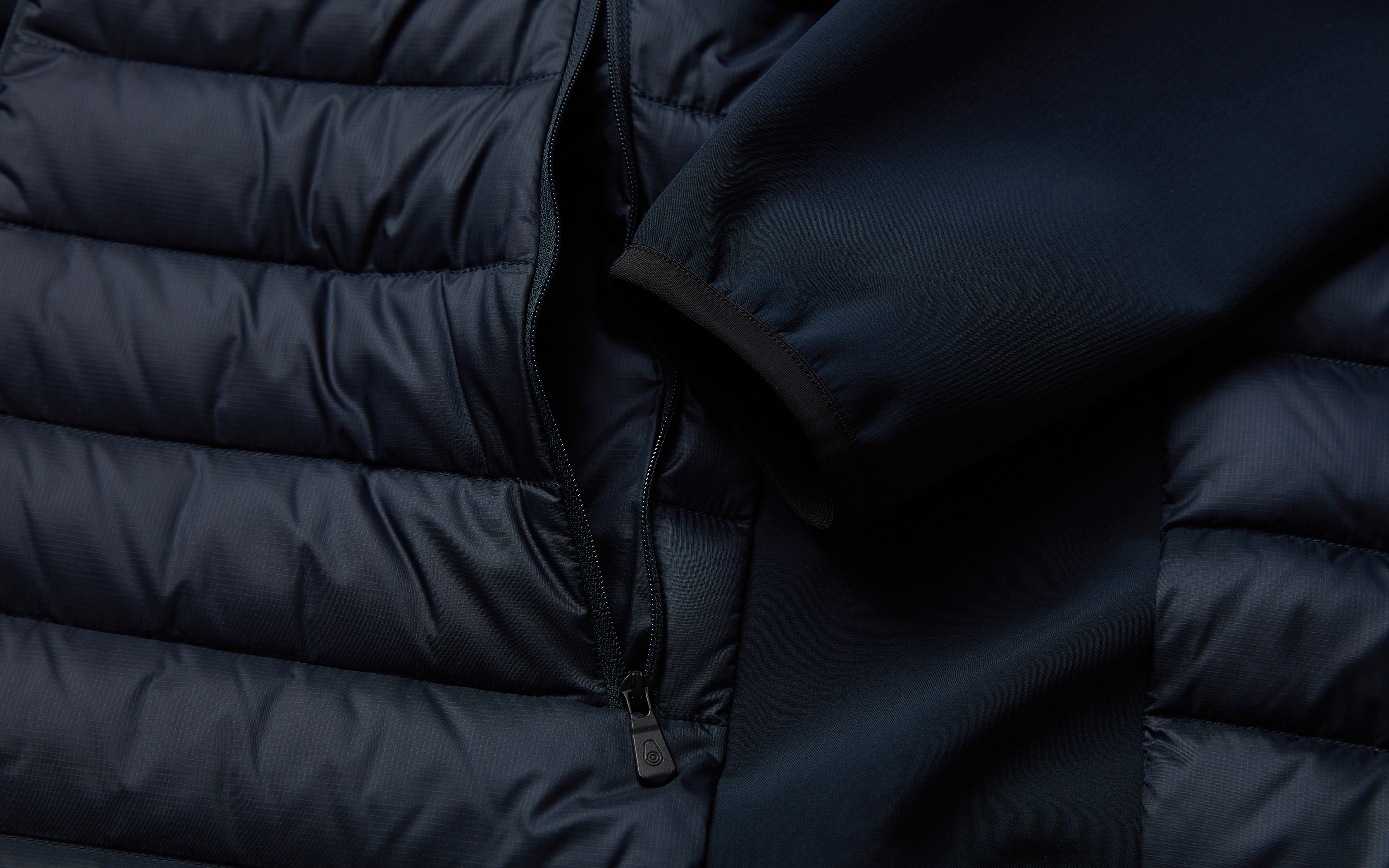 SPRAY HYBRID DOWN HOOD