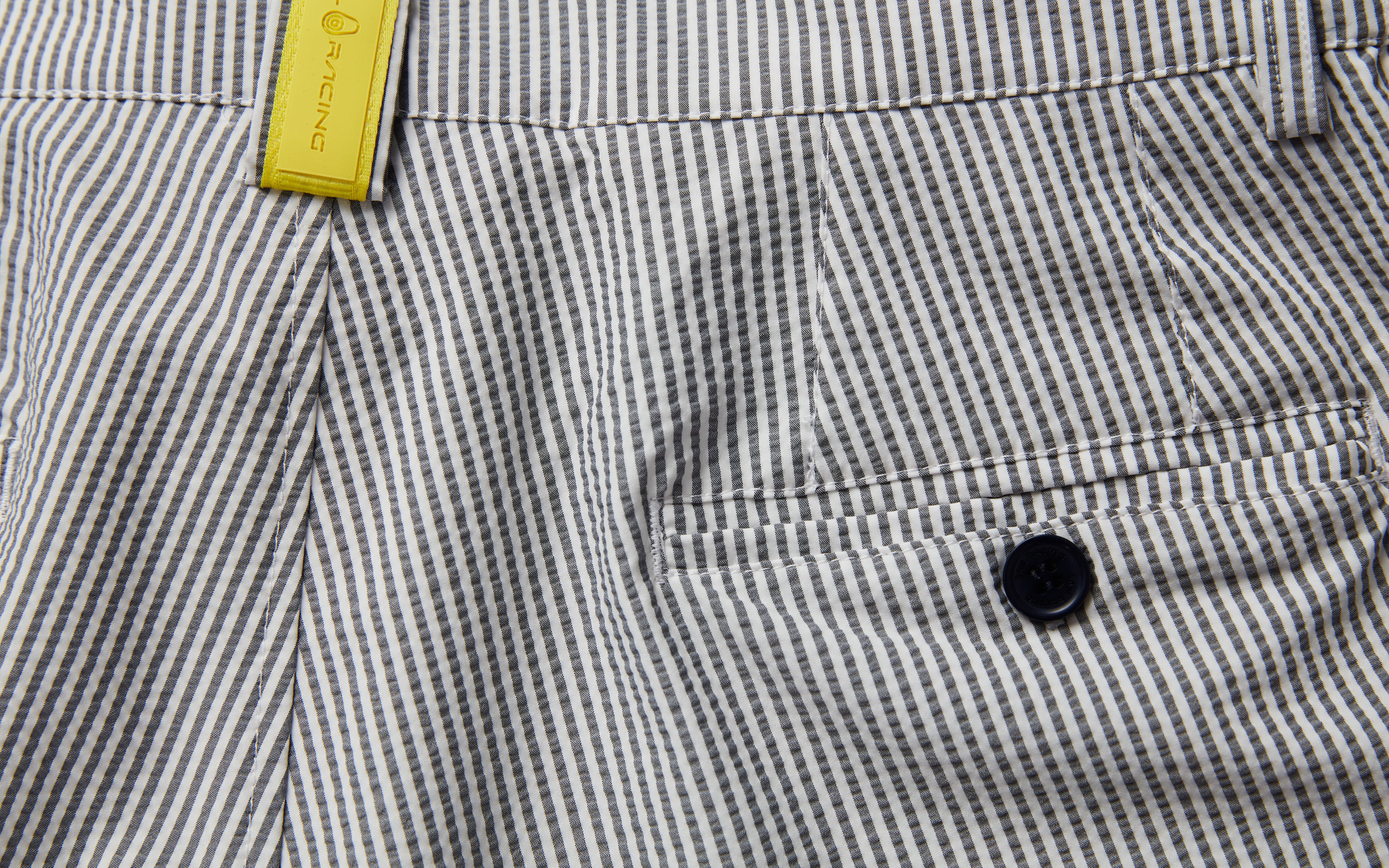 TORNADO SEERSUCKER SHORTS