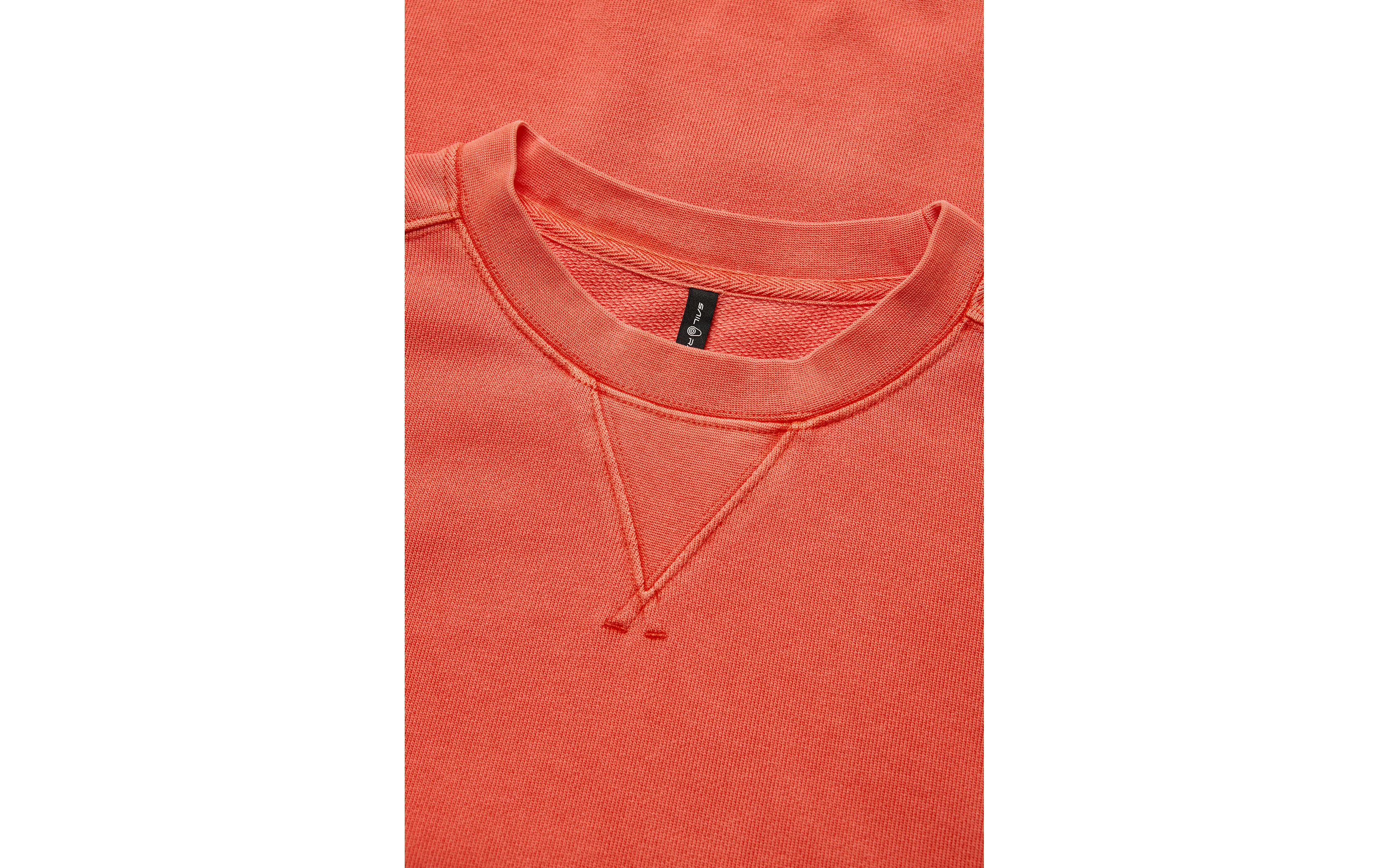 WIND PIGMENT SWEATER