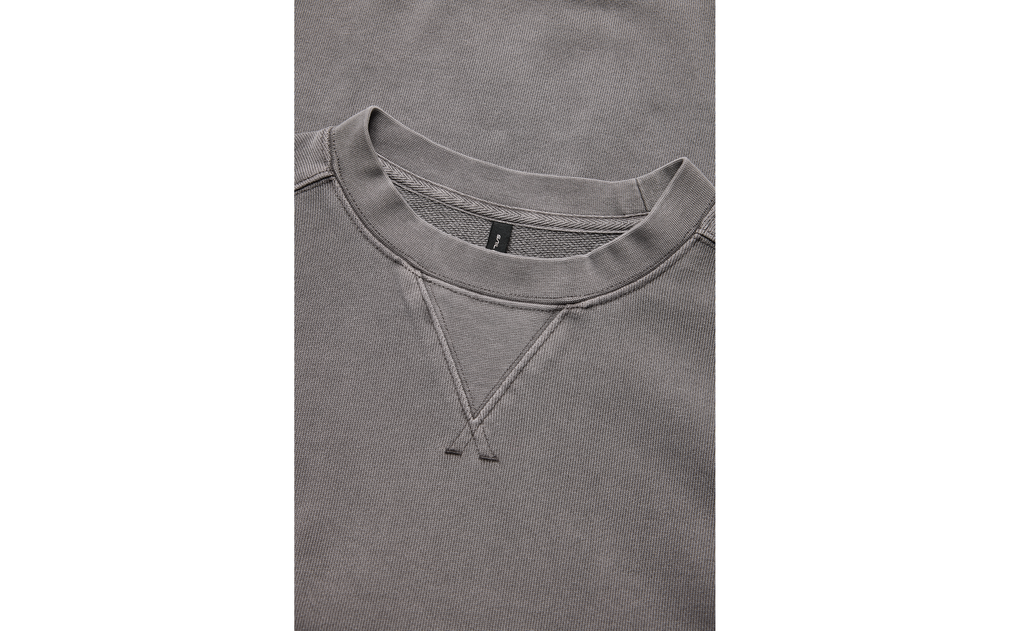 WIND PIGMENT SWEATER