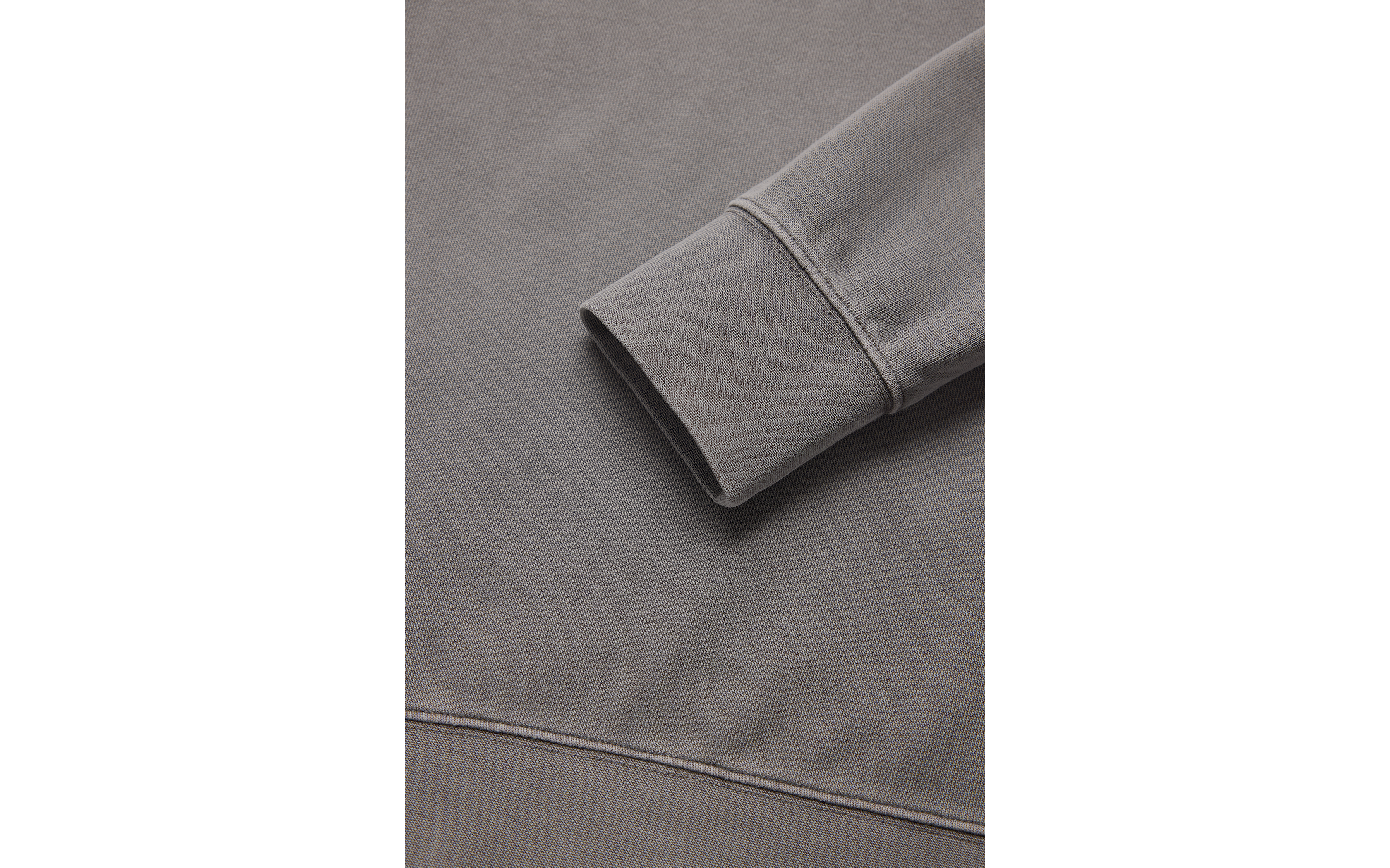 WIND PIGMENT SWEATER