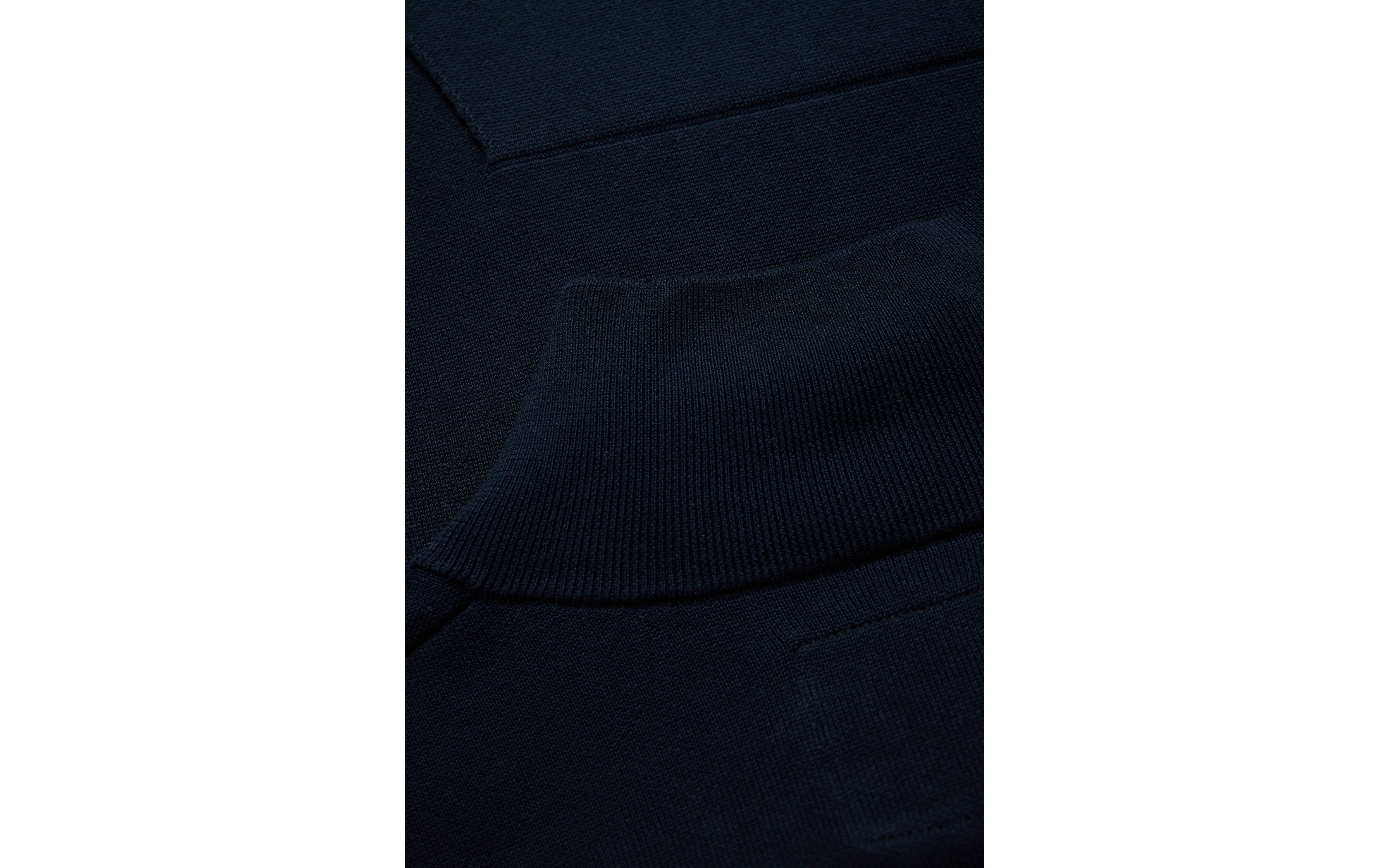 ARC KNITTED T-NECK 
