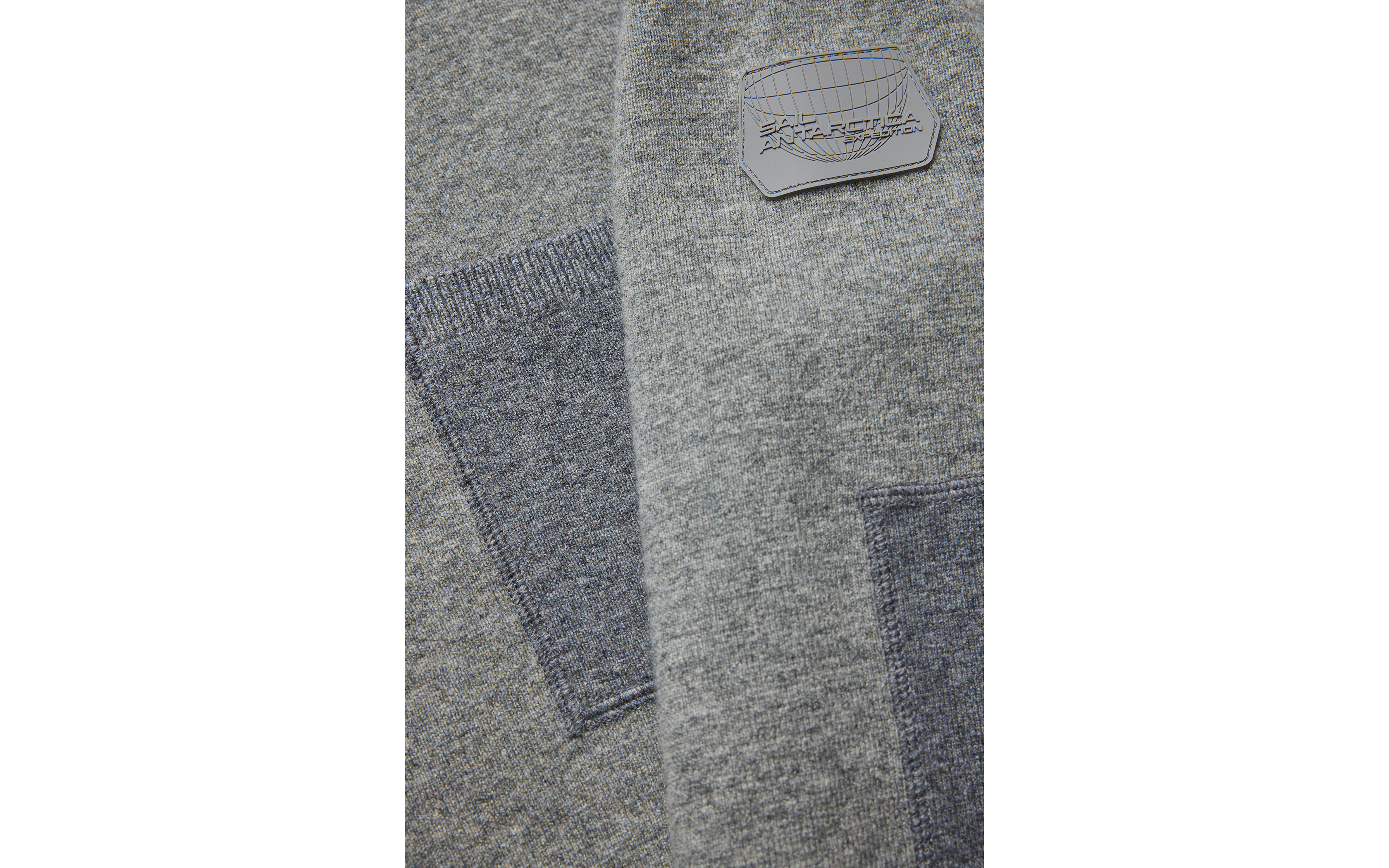 SPINE KNITTED CREWNECK 