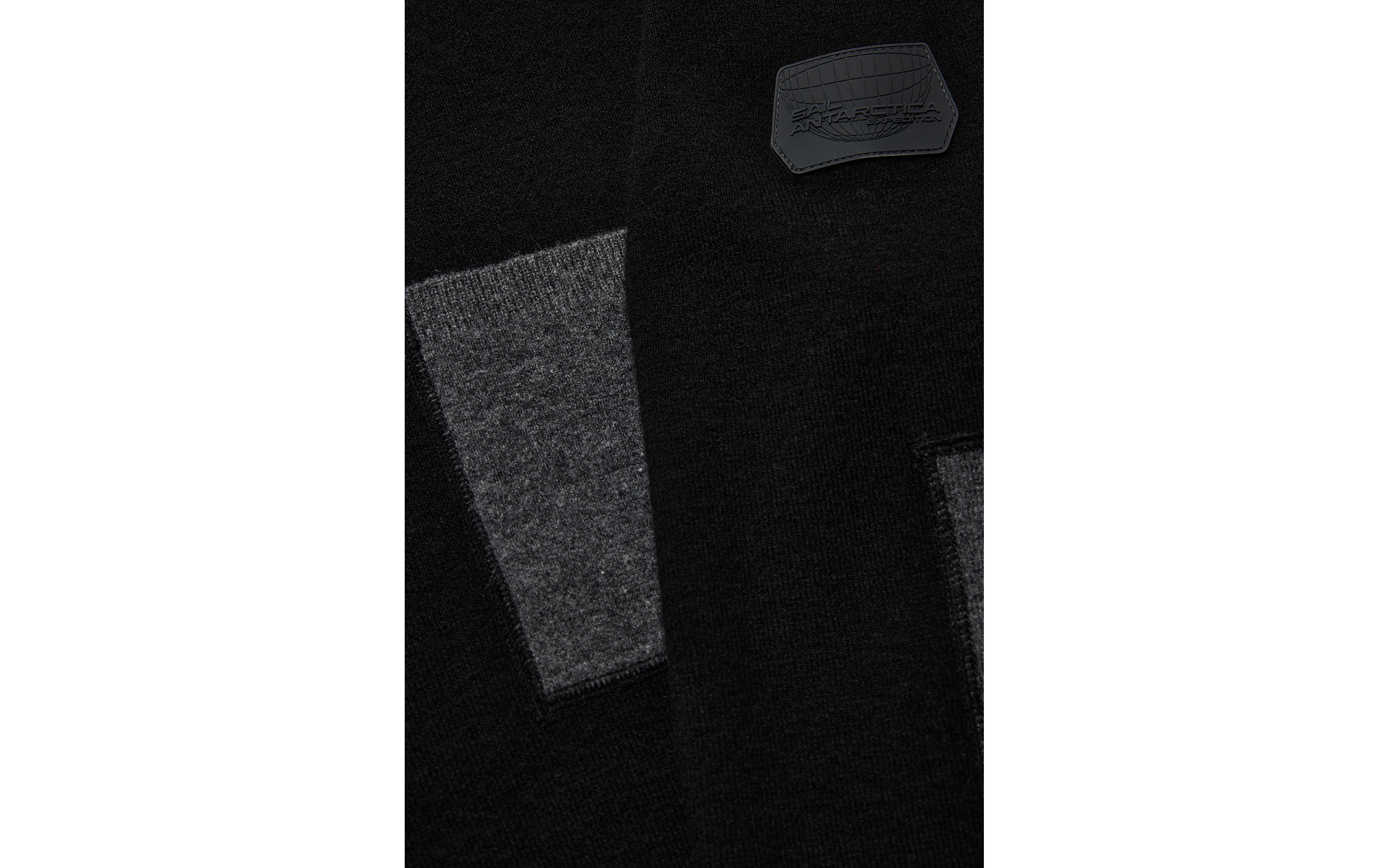 SPINE KNITTED CREWNECK 