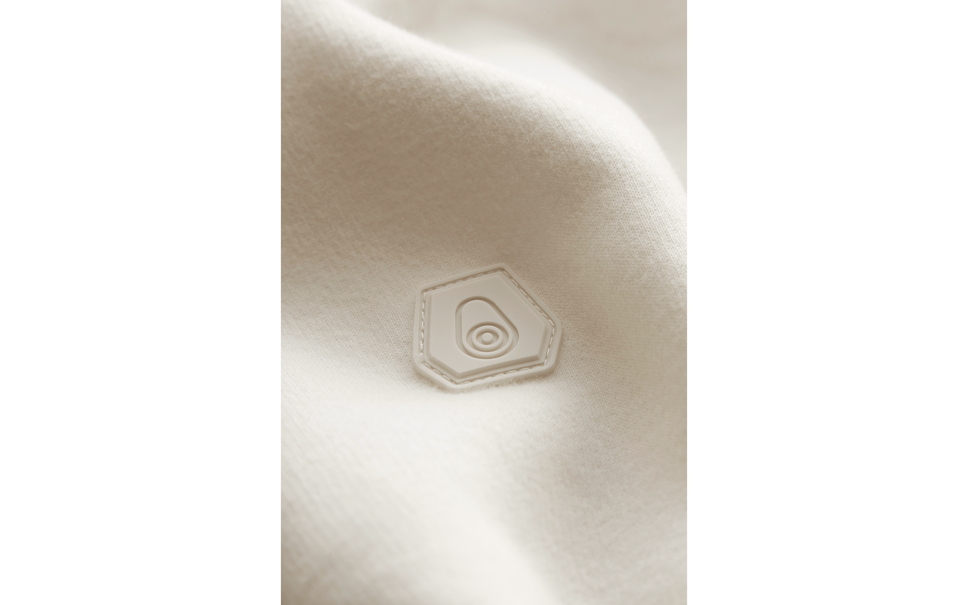 FLOW ZIP HOOD