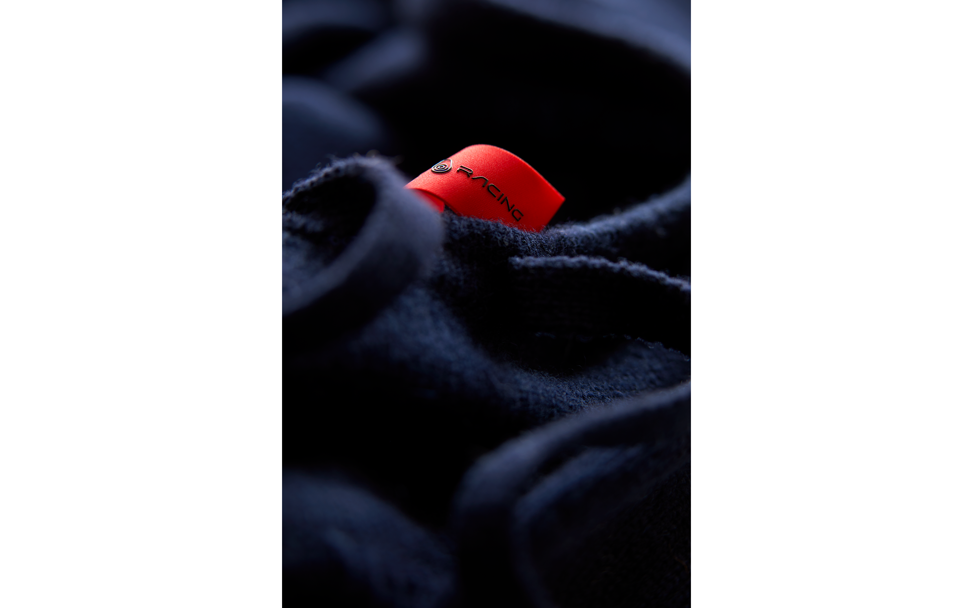 MIST HOODIE