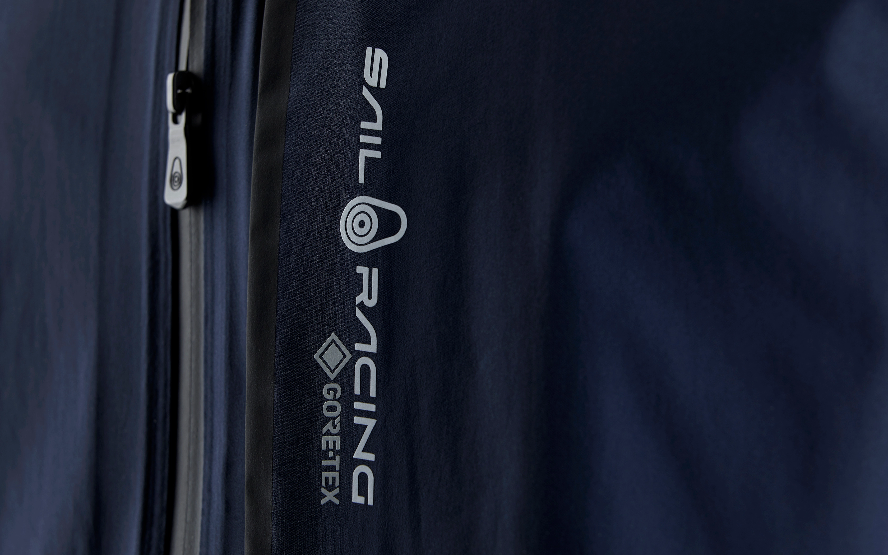 REFERENCE PACKLITE JACKET