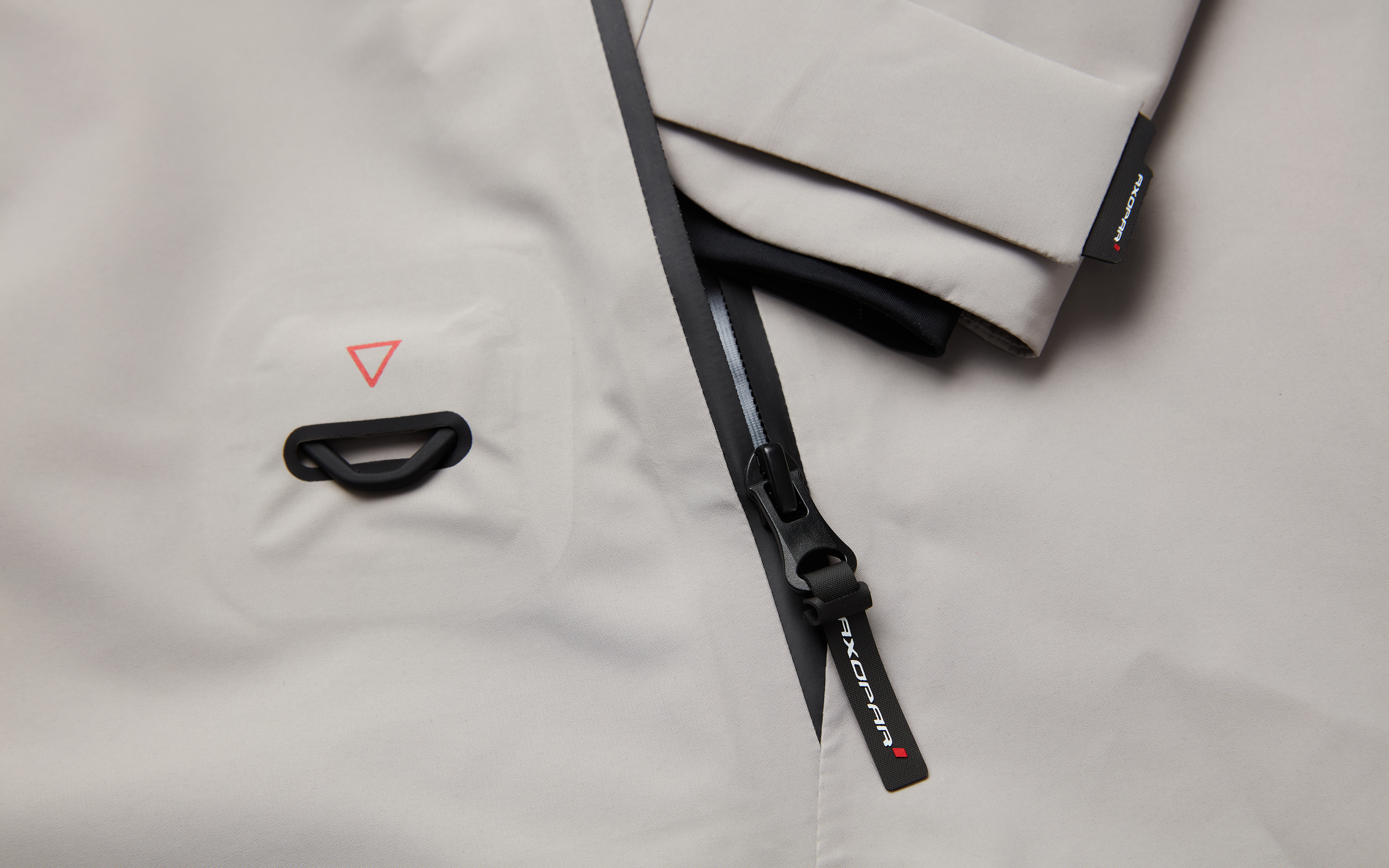 THE ADV SHELL JACKET