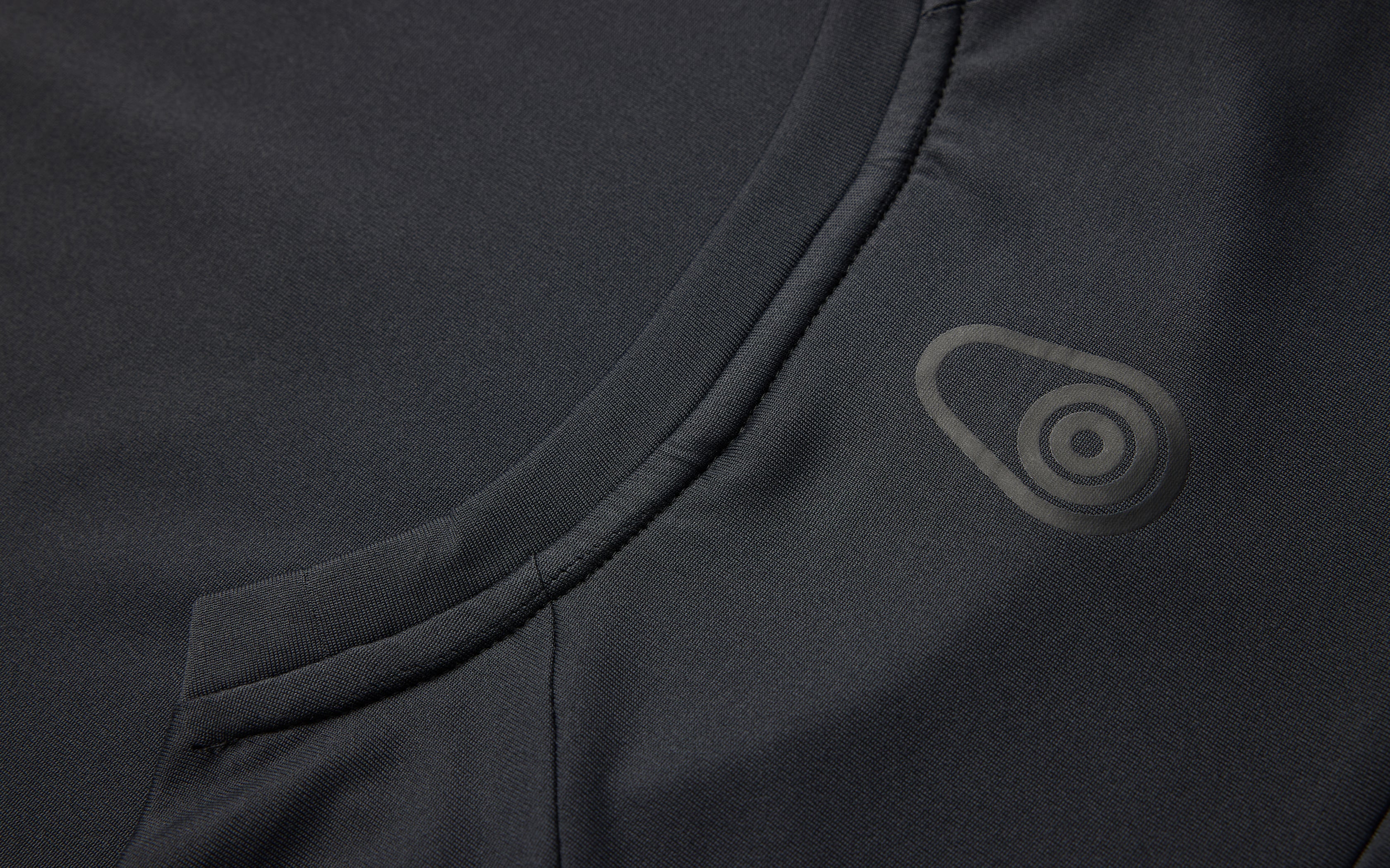 PV SPRAY TECHNICAL TEE
