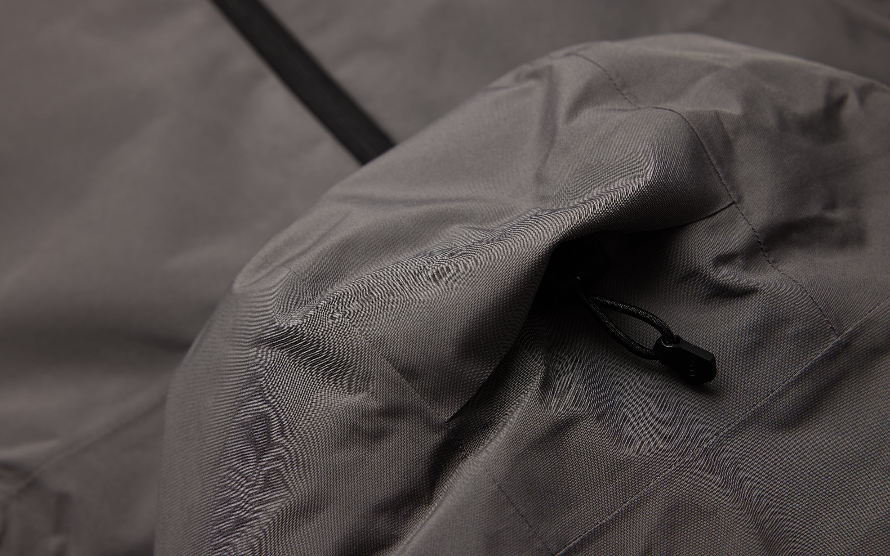PV GORE TEX HOODED JACKET