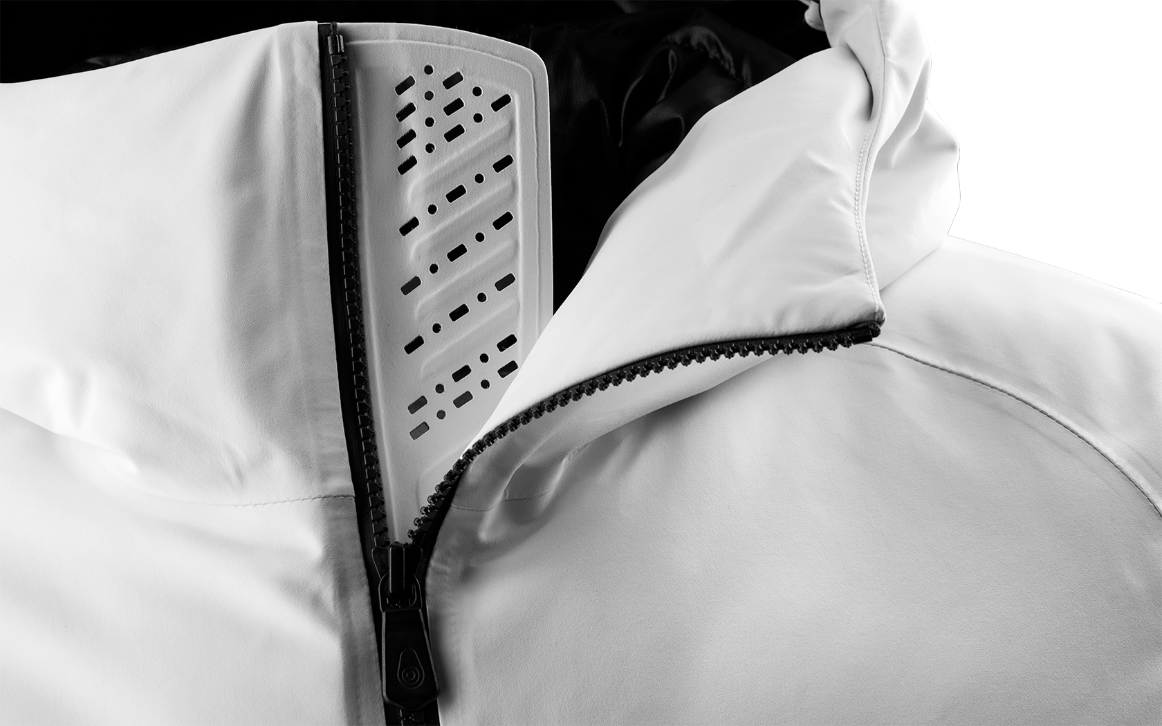 THE CARBON RACE COAT