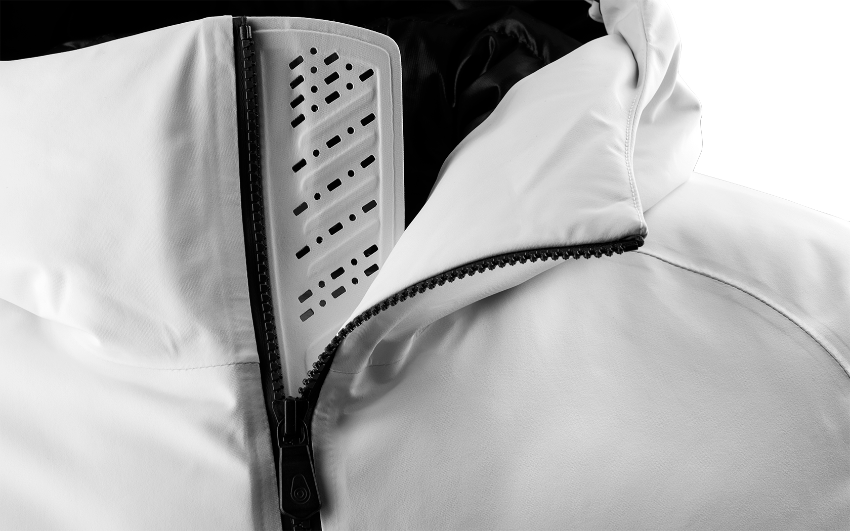 THE CARBON RACE COAT