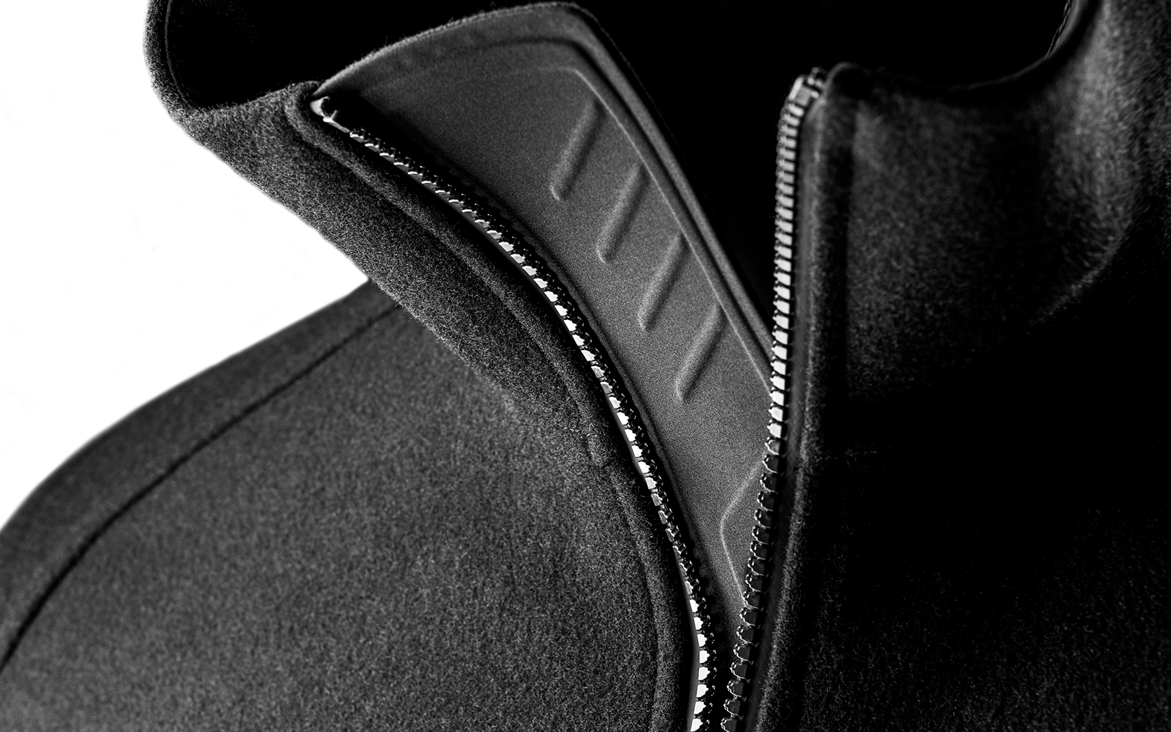 THE CARBON WOOL COAT