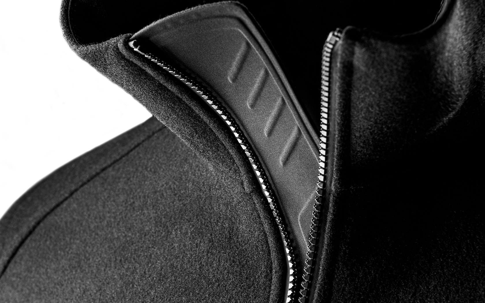 THE CARBON WOOL COAT