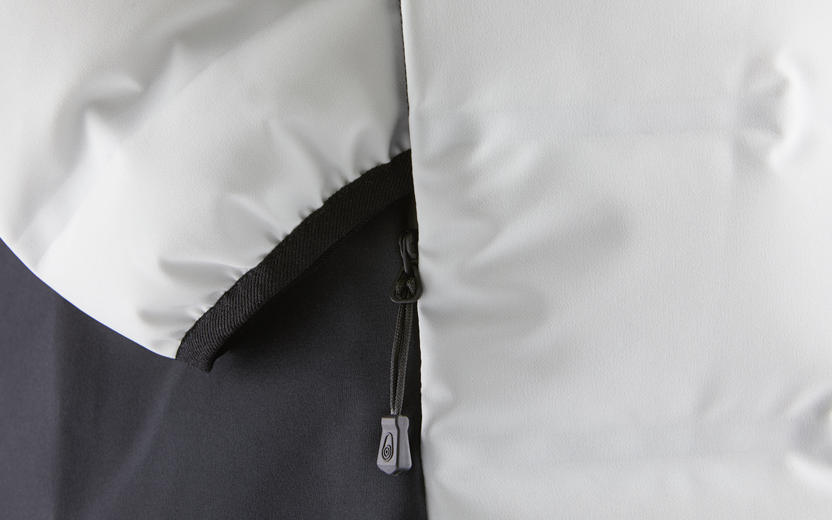 RACE DOWN ANORAK