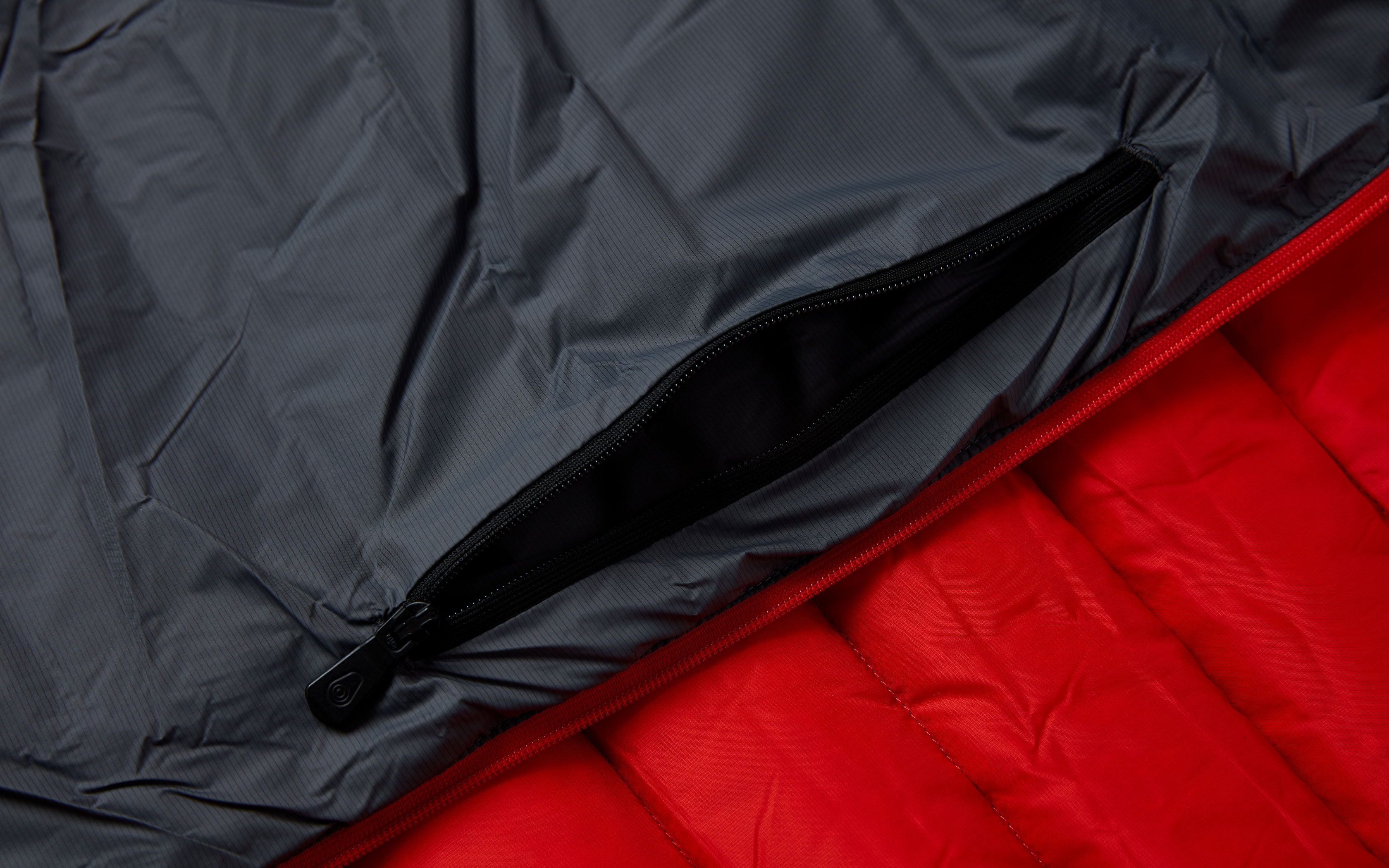SPRAY DOWN VEST