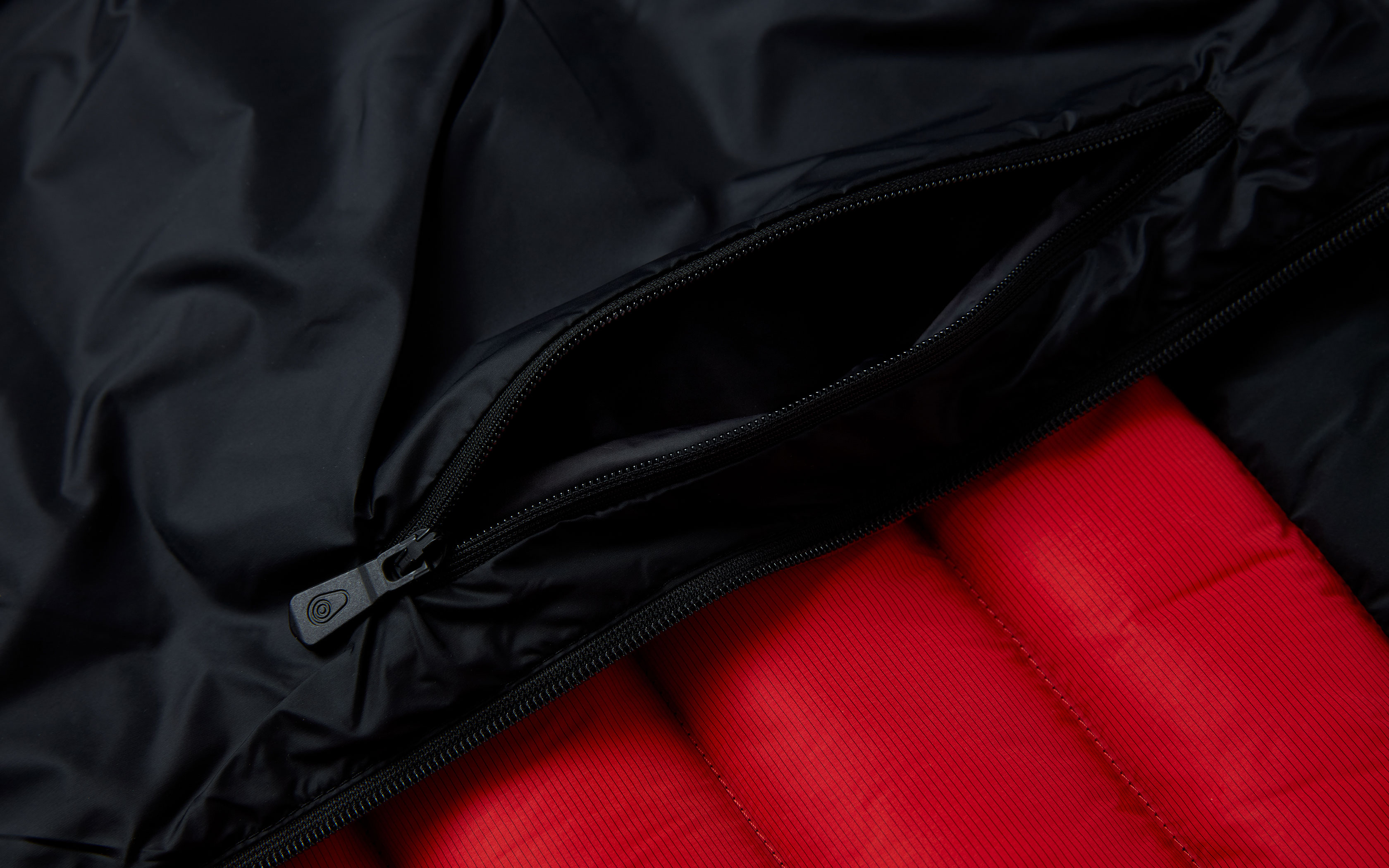 SPRAY DOWN VEST