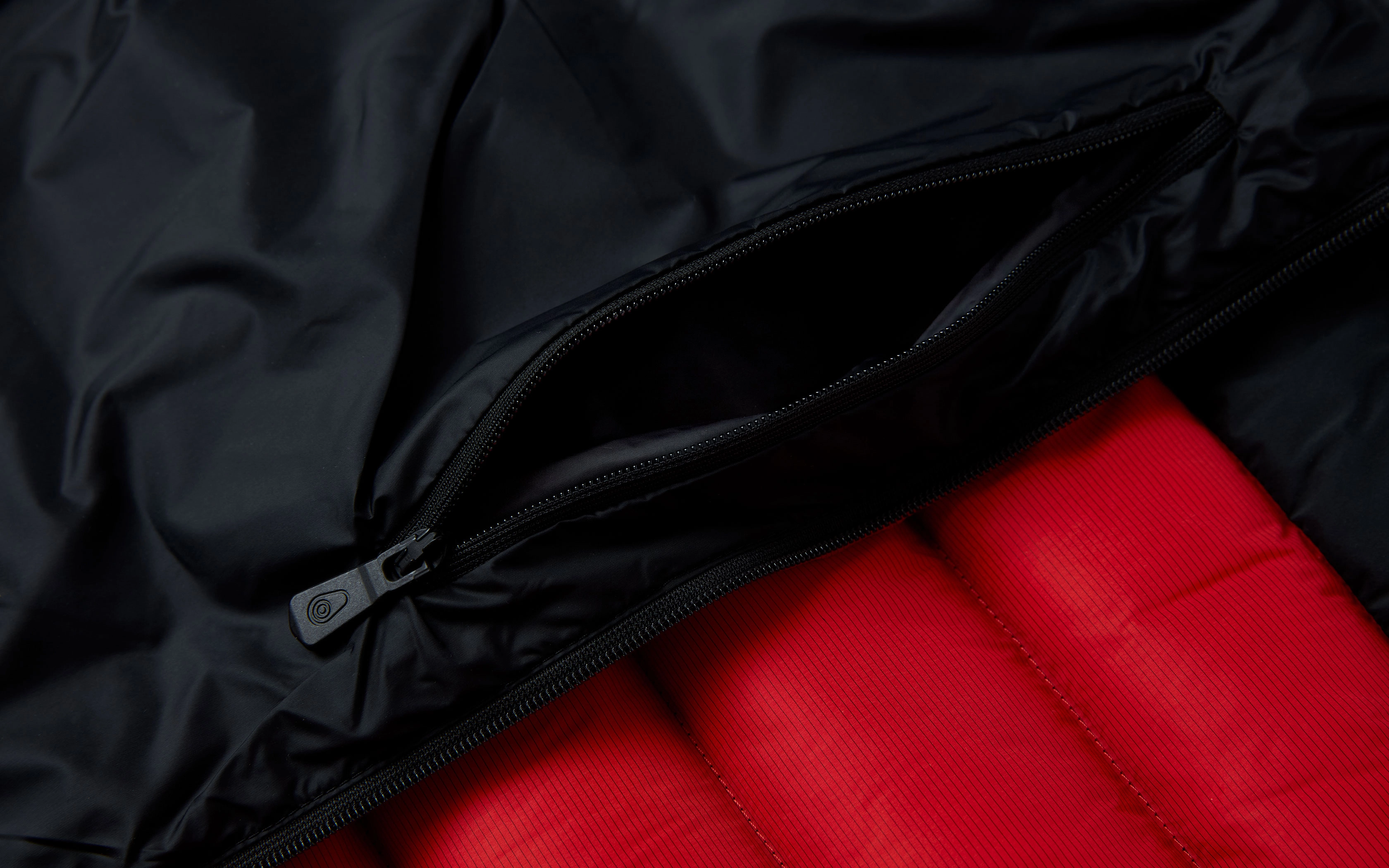 SPRAY DOWN VEST