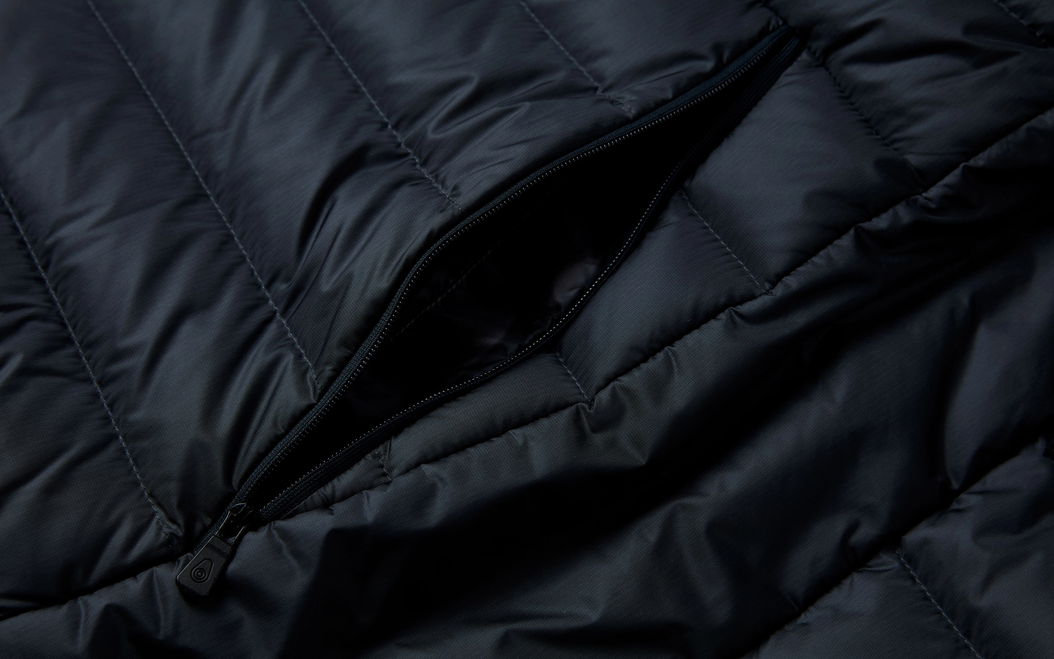 SPRAY DOWN VEST