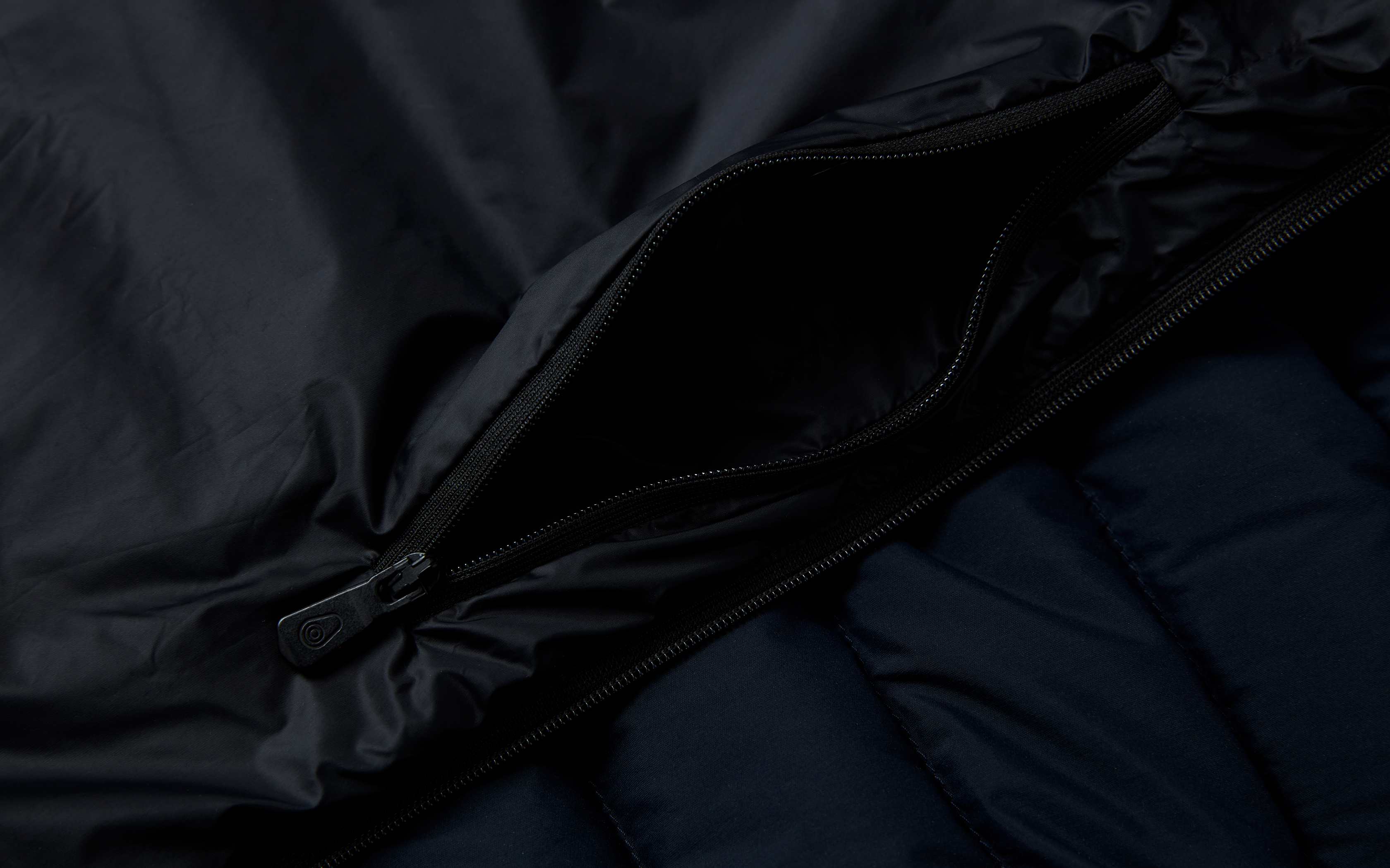 SPRAY DOWN VEST