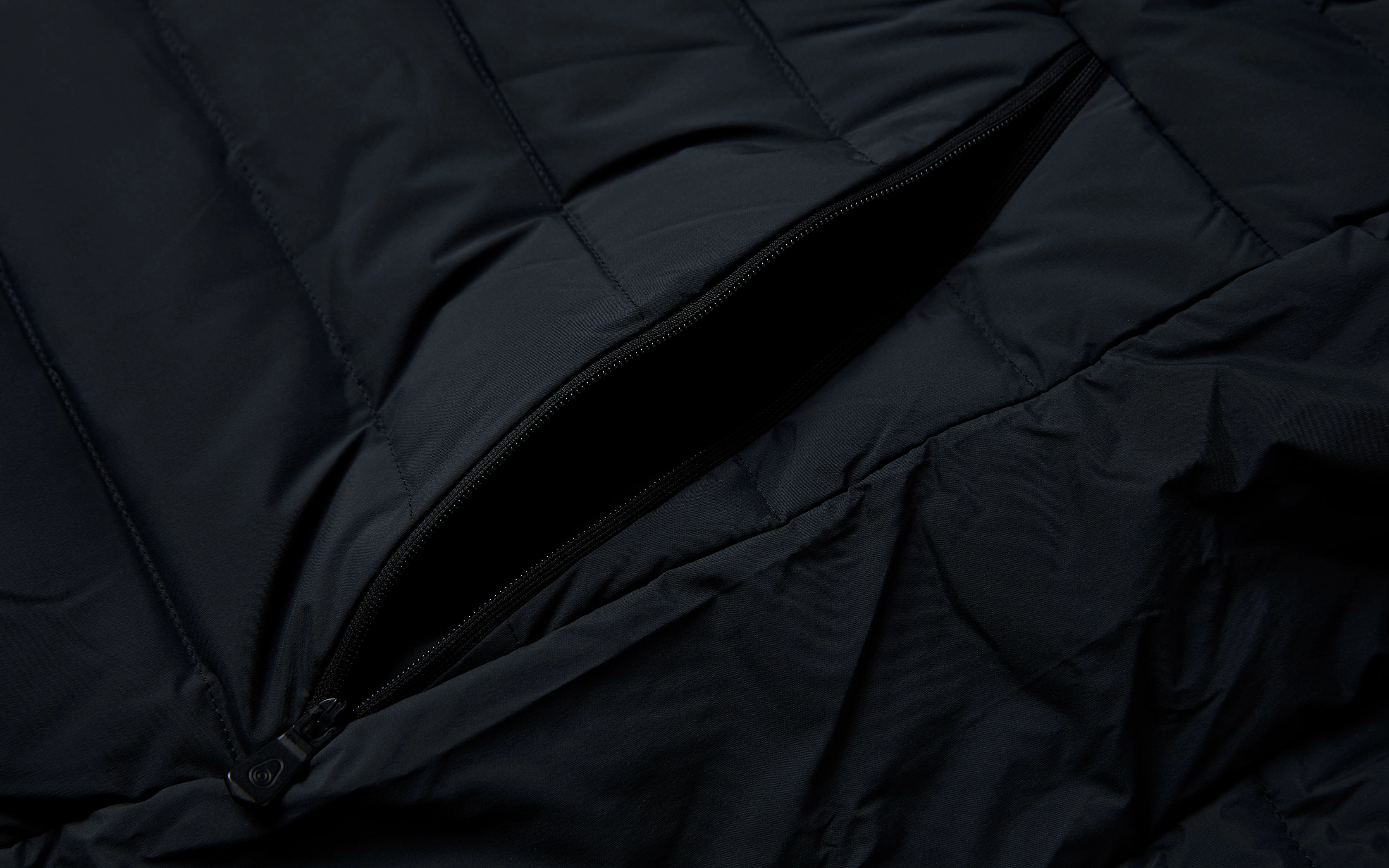 SPRAY DOWN VEST
