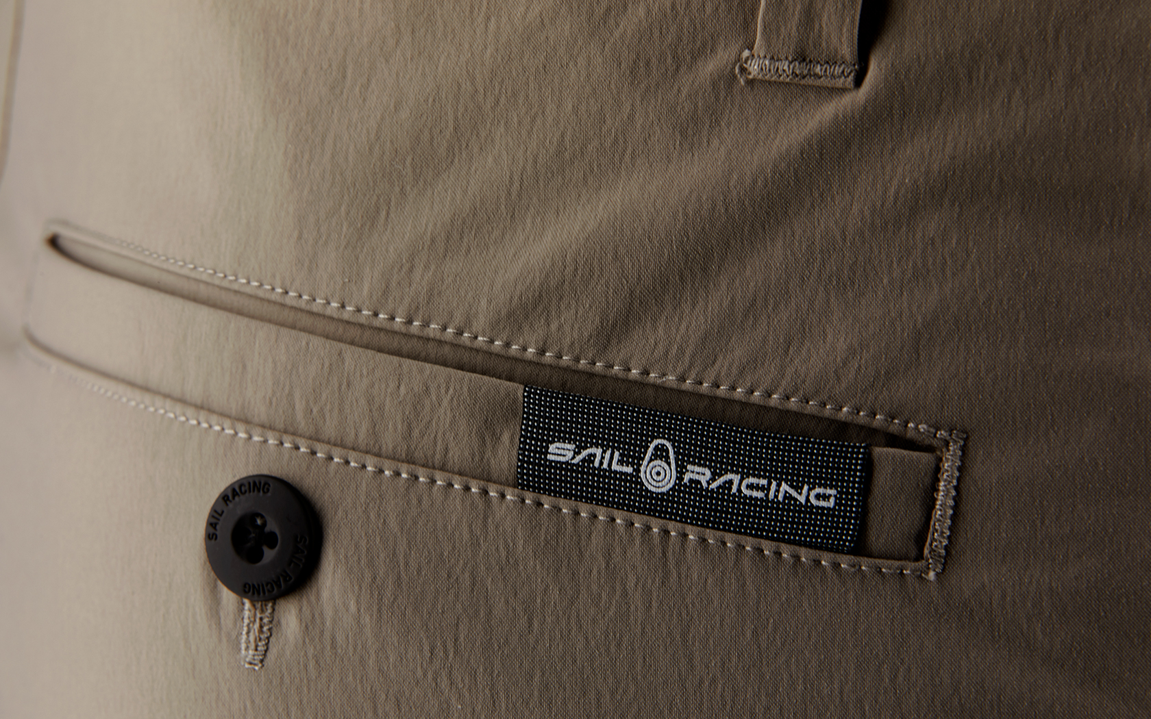 RACE CHINO SHORTS