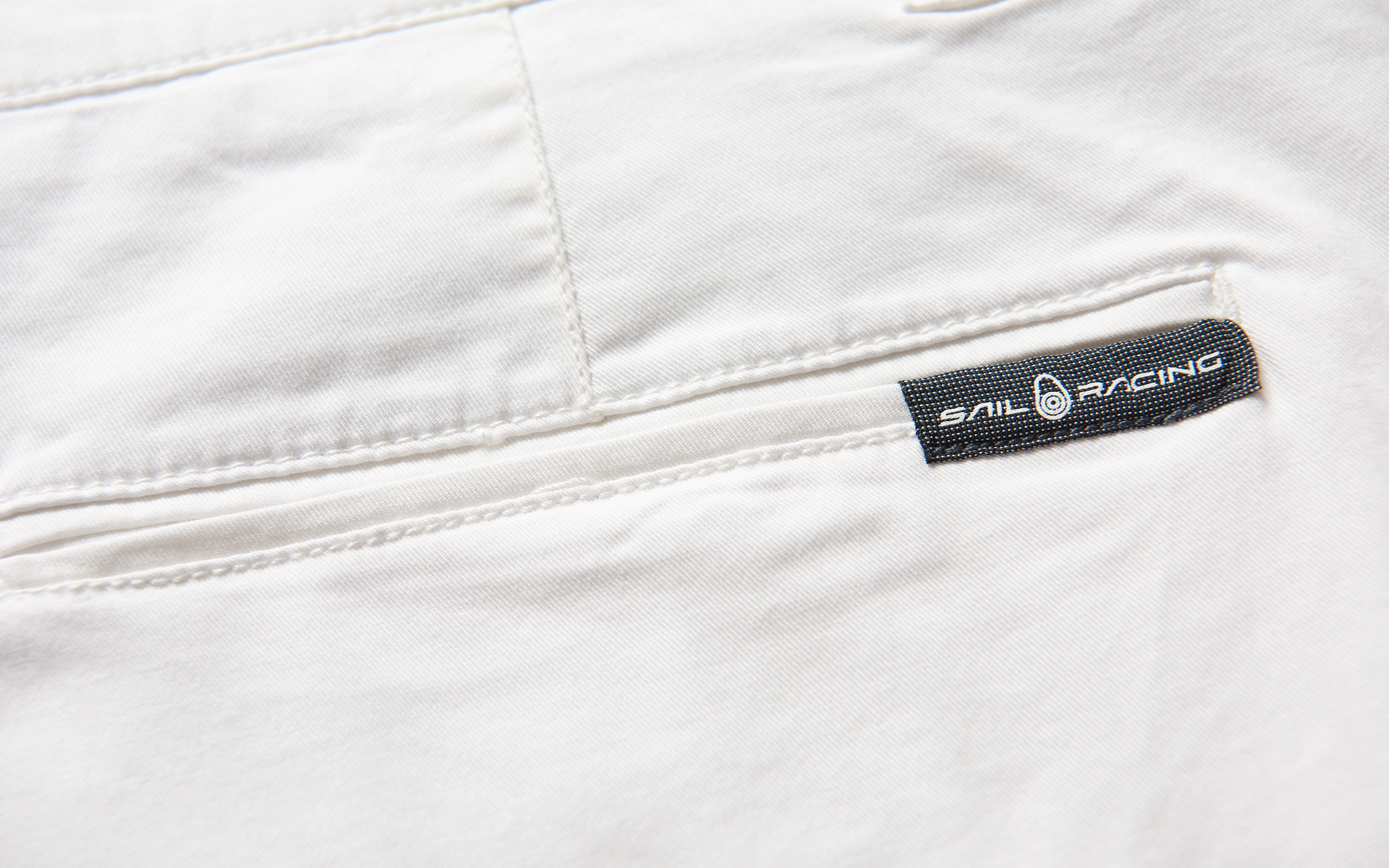 HELMSMAN CHINO SHORTS