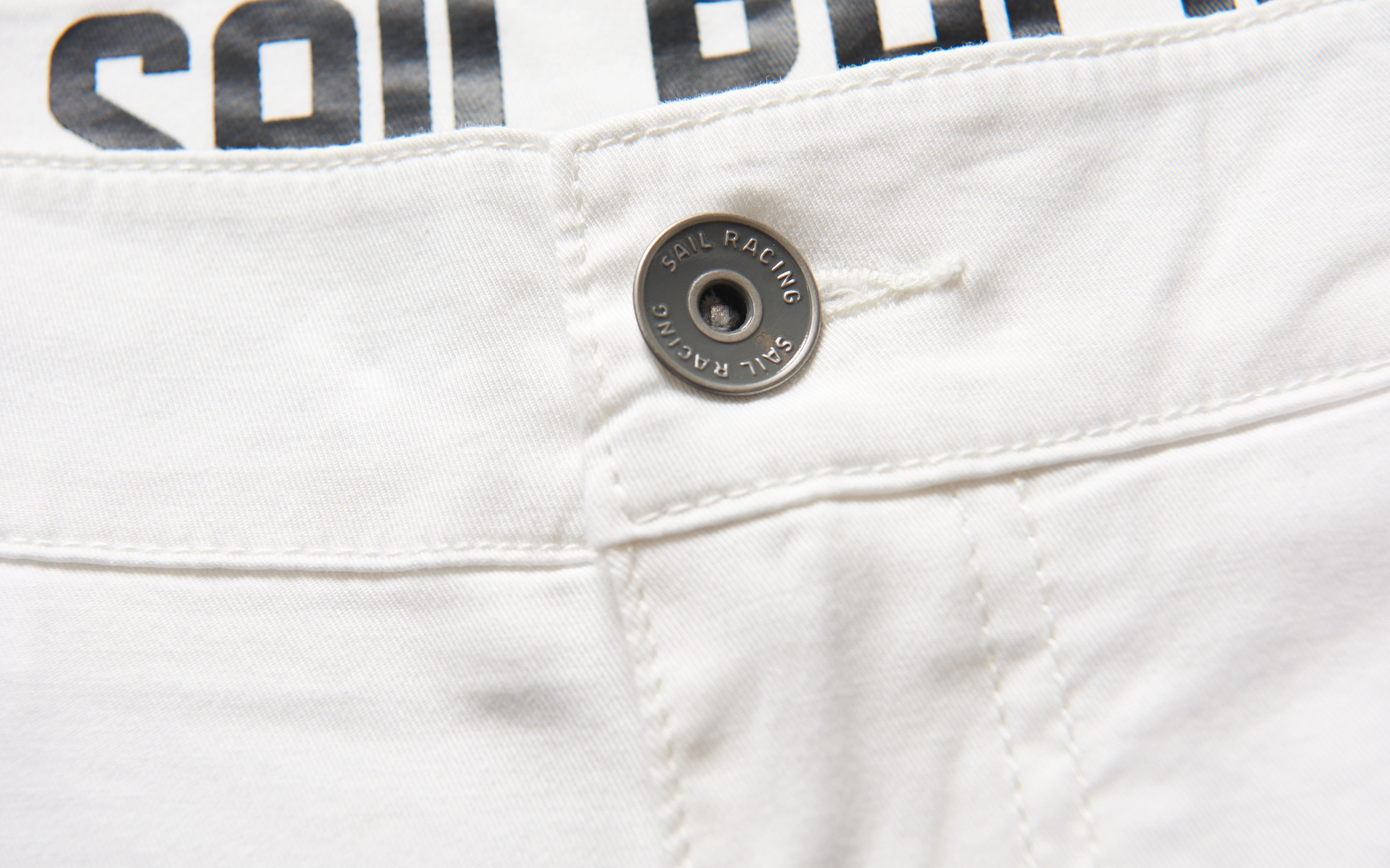 HELMSMAN CHINO SHORTS