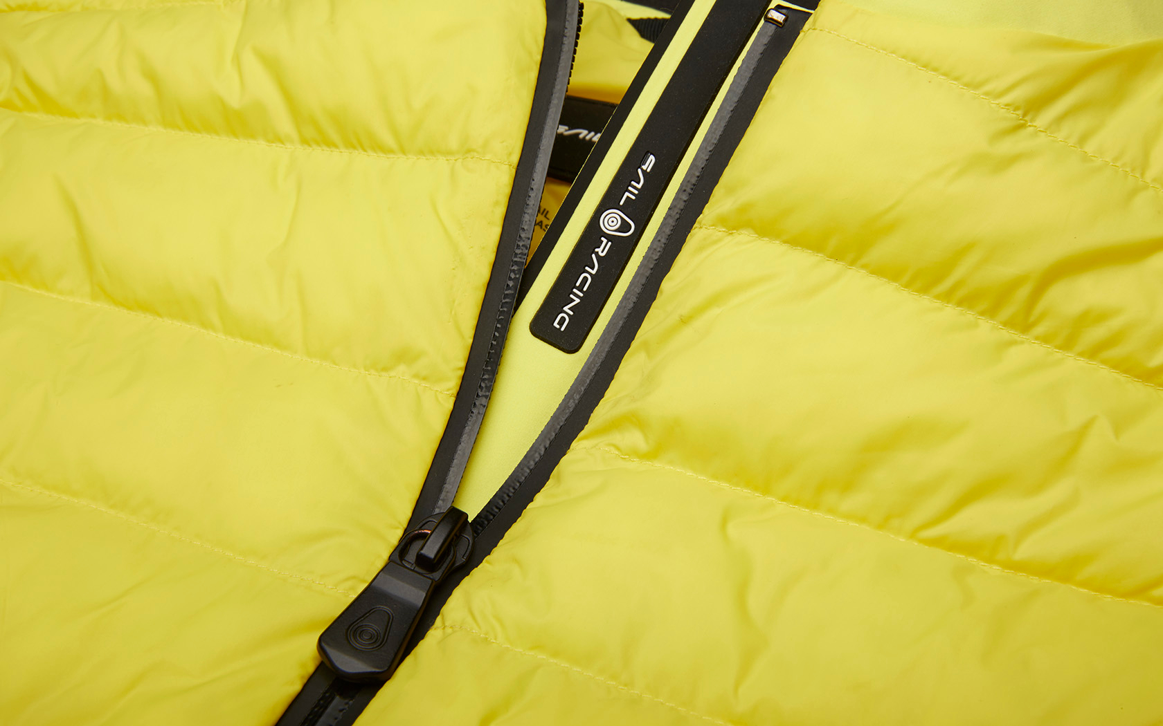 W RACE PRIMALOFT VEST