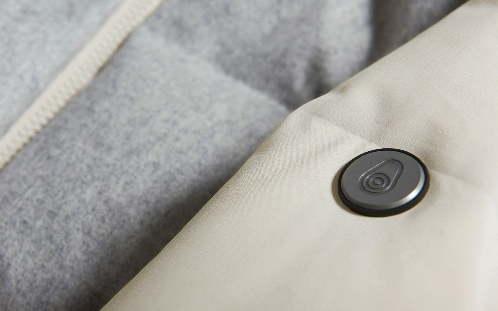 W RACE DOWN JACKET