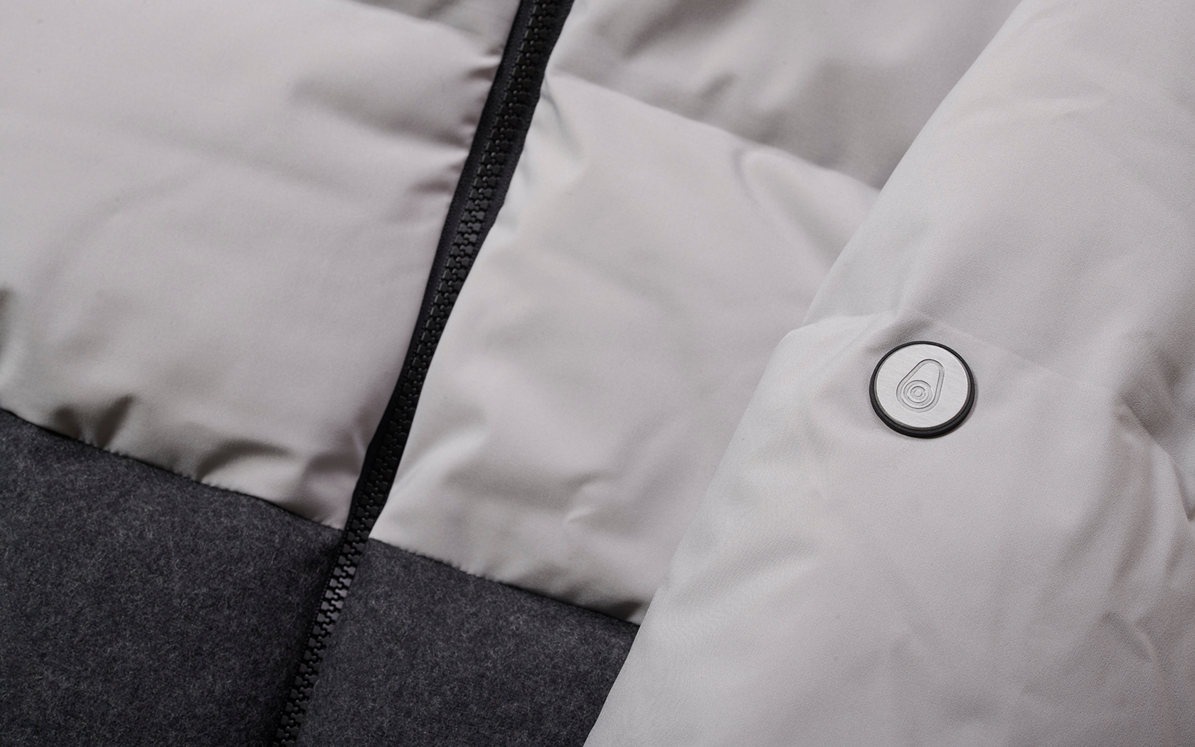 W RACE DOWN JACKET