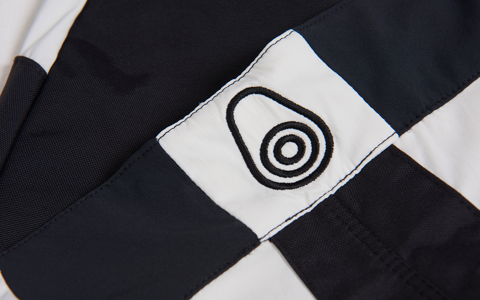 W SPRAY TECH SHORTS