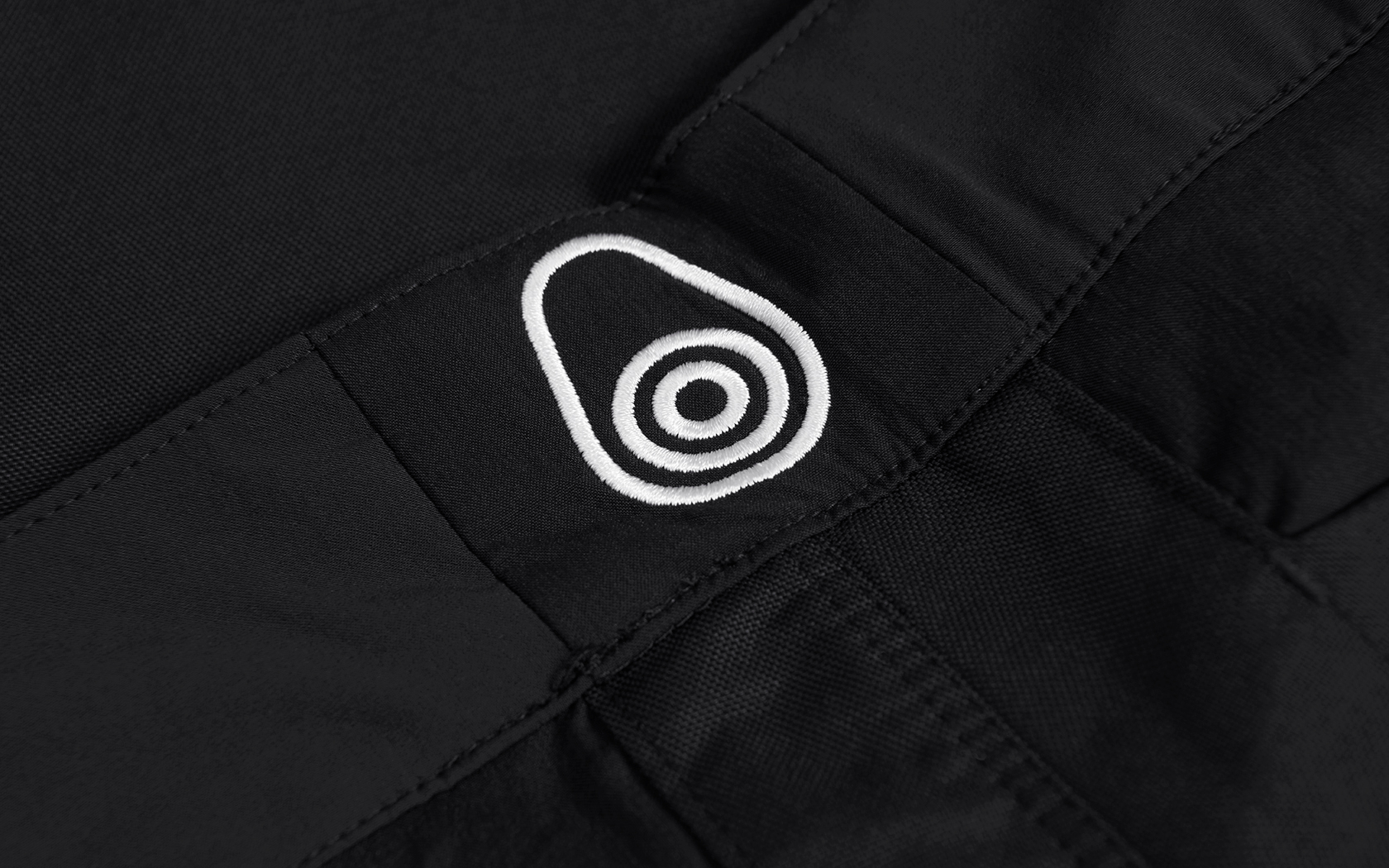 W SPRAY TECH SHORTS