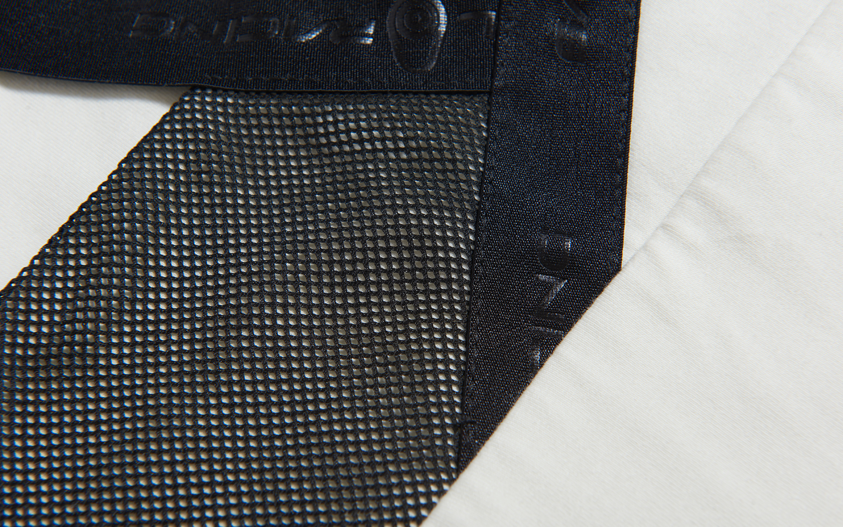 W RACE TOP