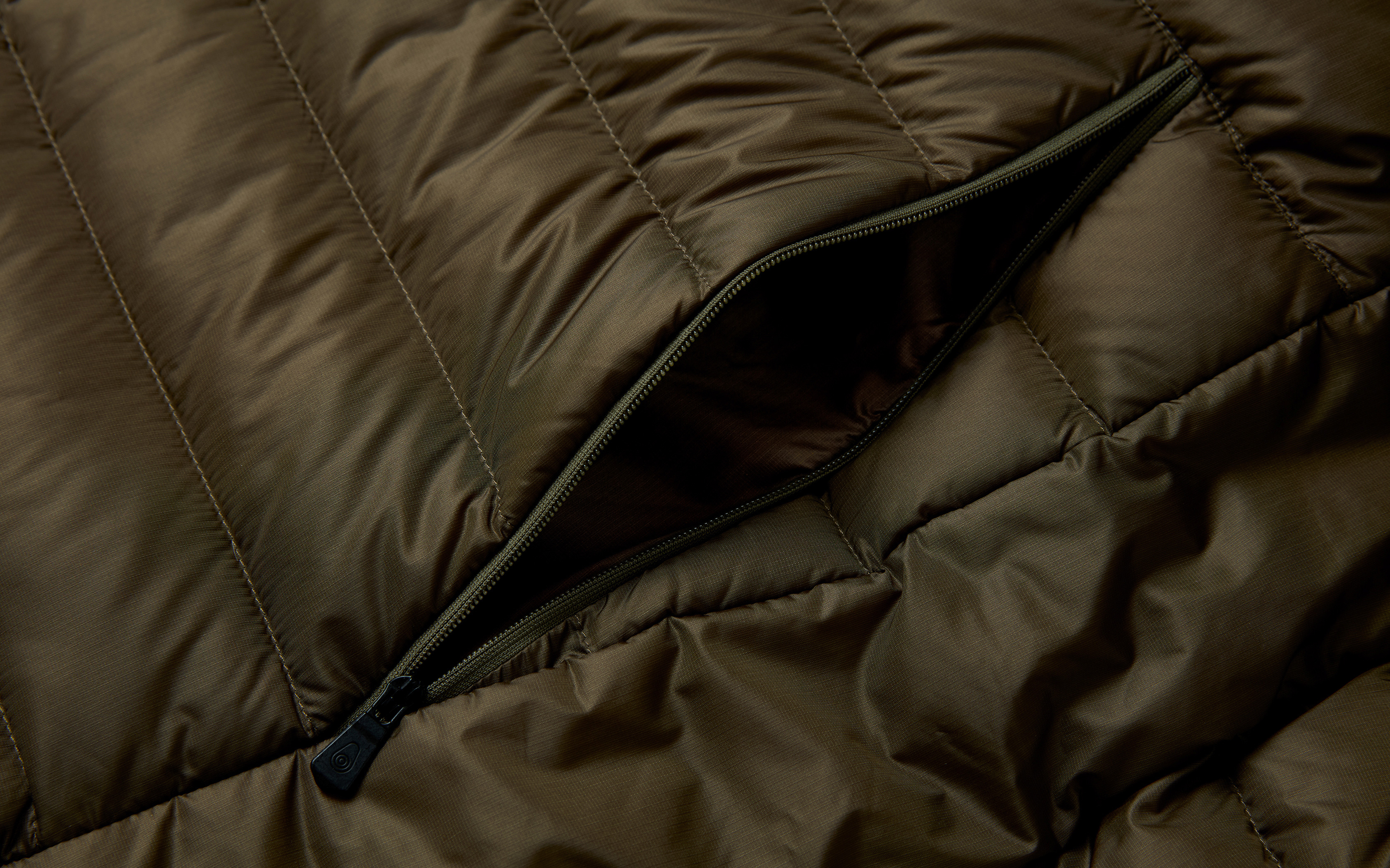 SPRAY DOWN JACKET