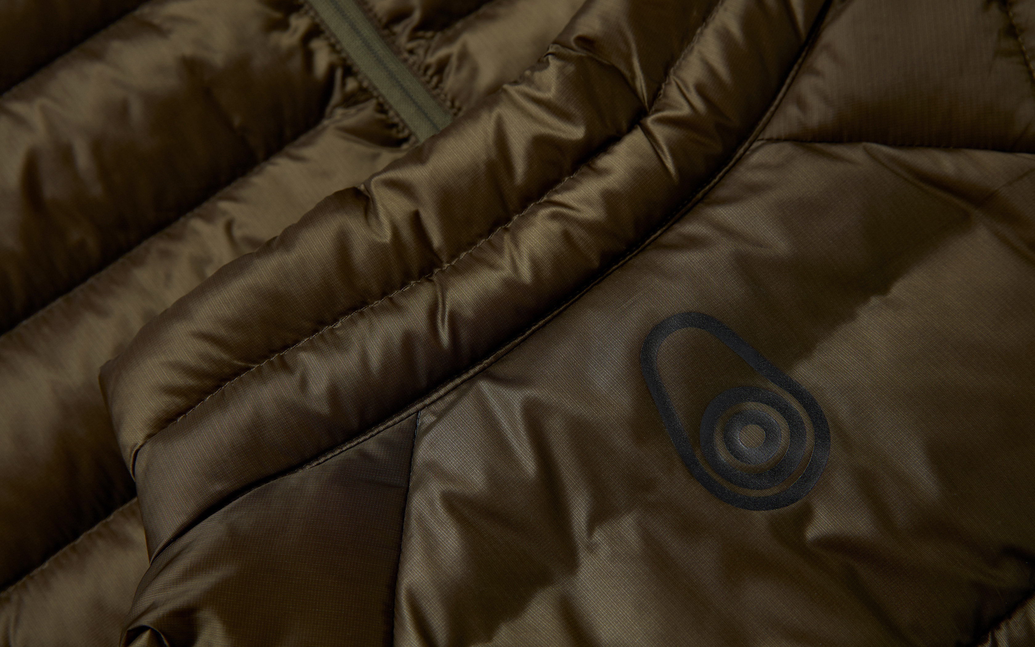 SPRAY DOWN JACKET