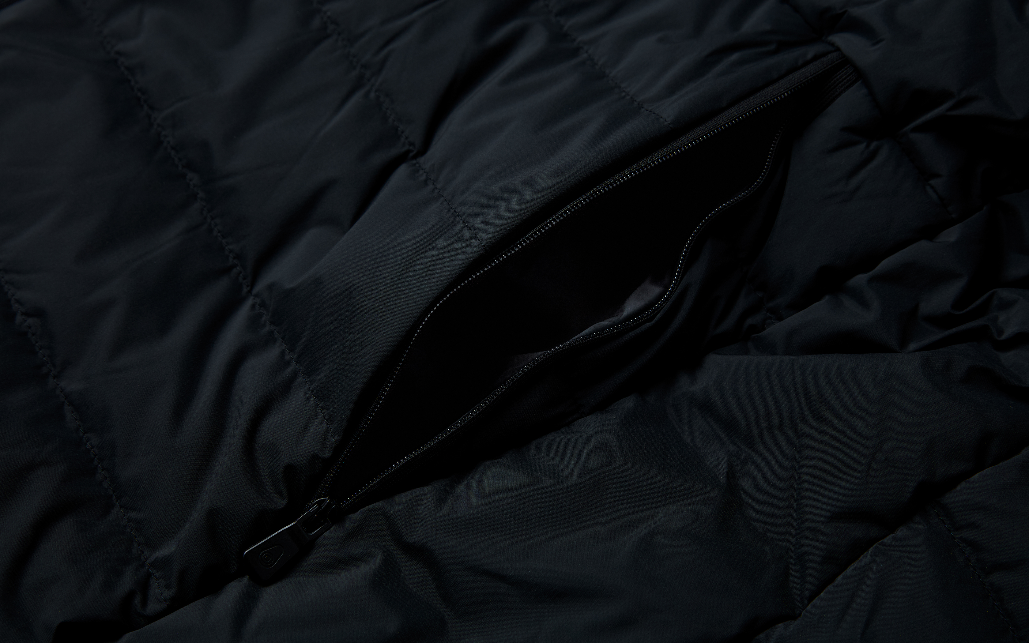 SPRAY DOWN JACKET