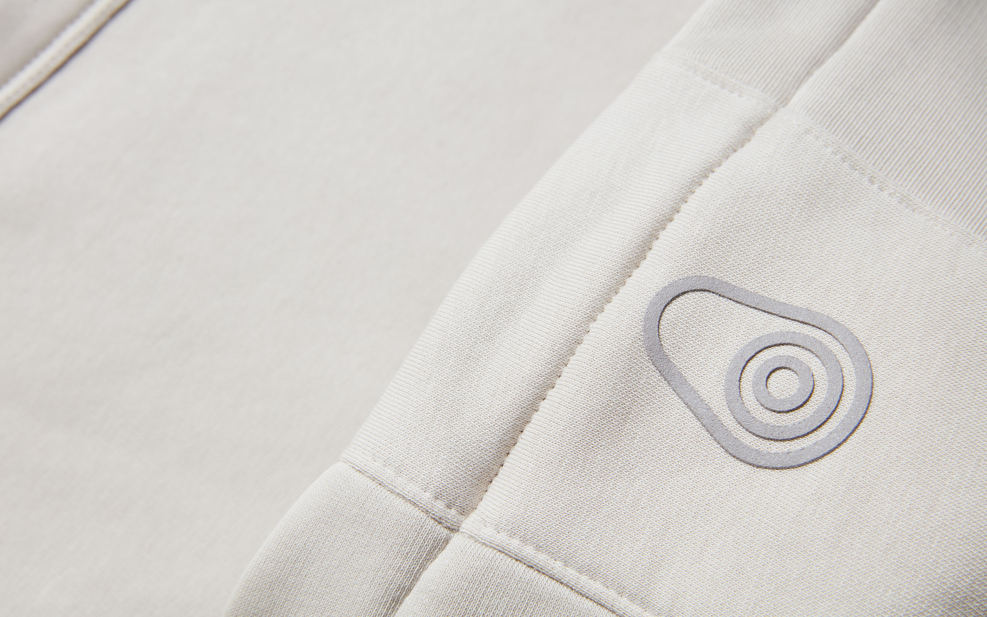 BOWMAN LOGO HOOD