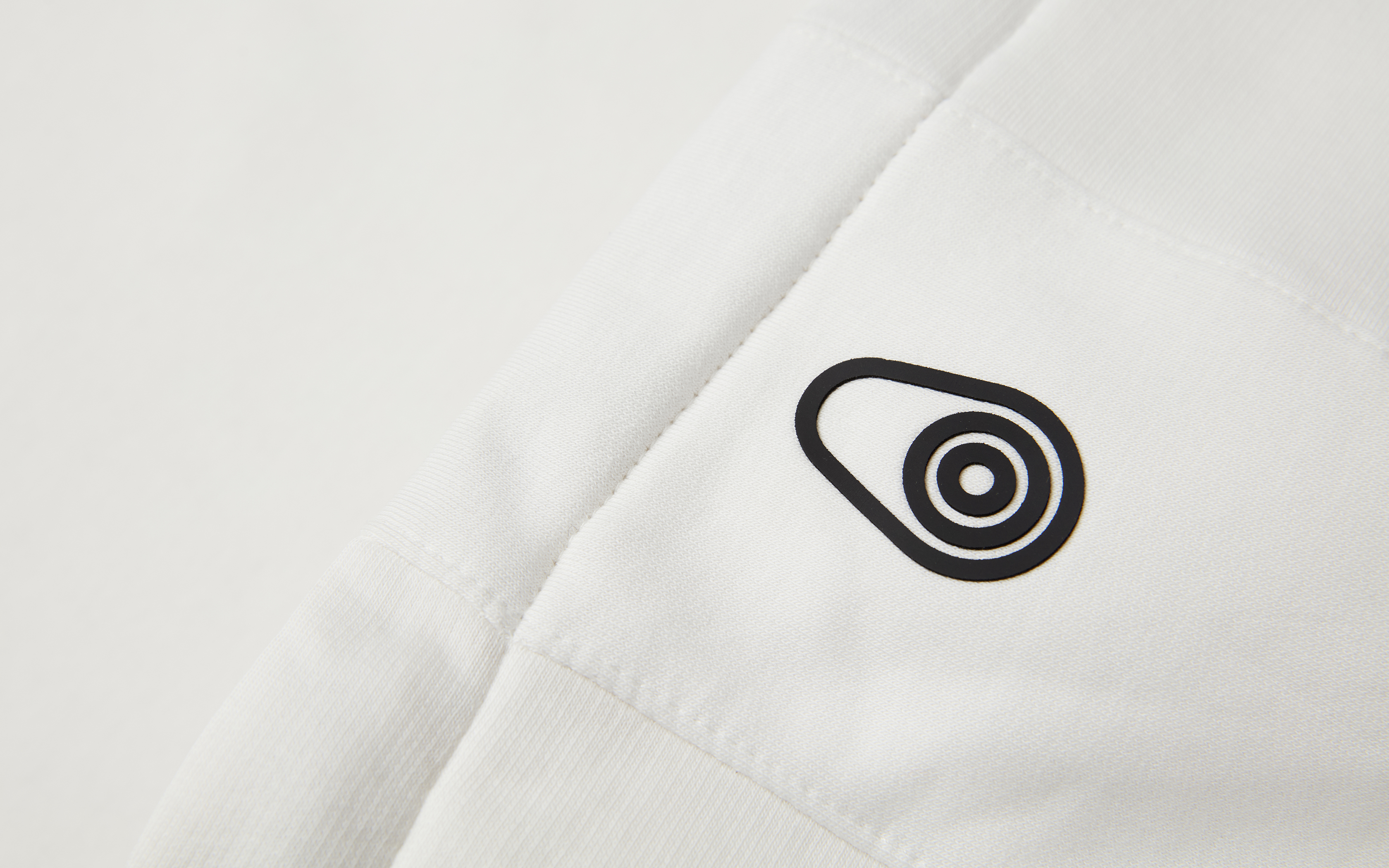 BOWMAN LOGO HOOD